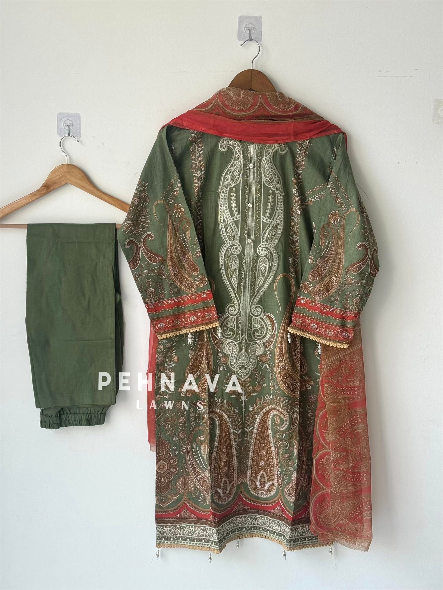 Printed casual suit with chiffon dupatta-562 green