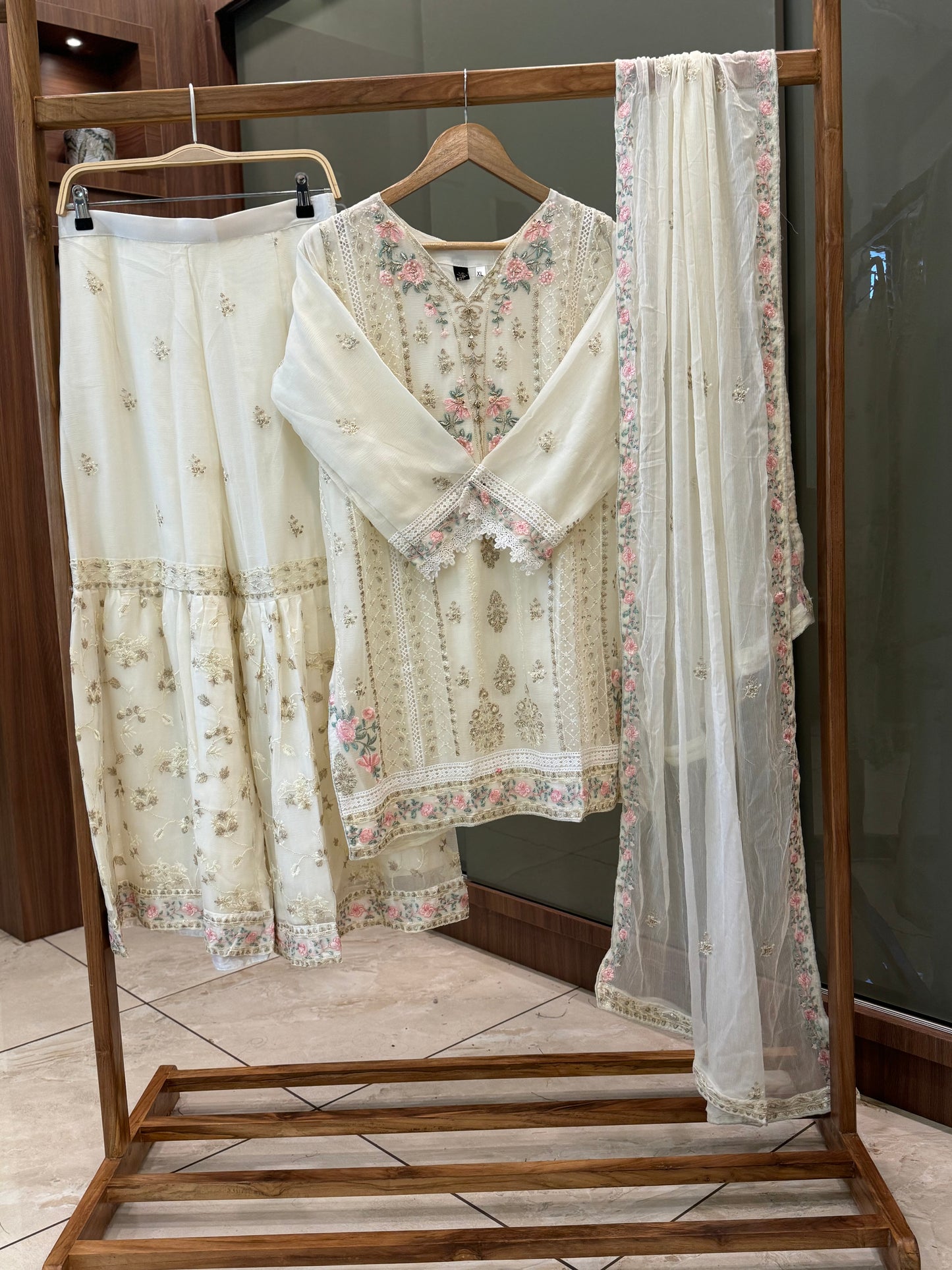 Embroidered chiffon suit with zardozi detailing-1151