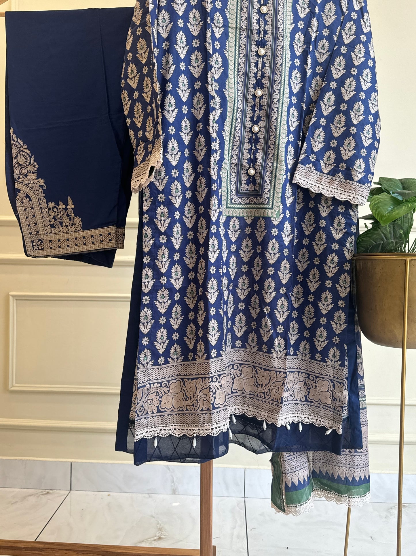 Khaadi Classic Embroidered Lawn Suit –blue size M