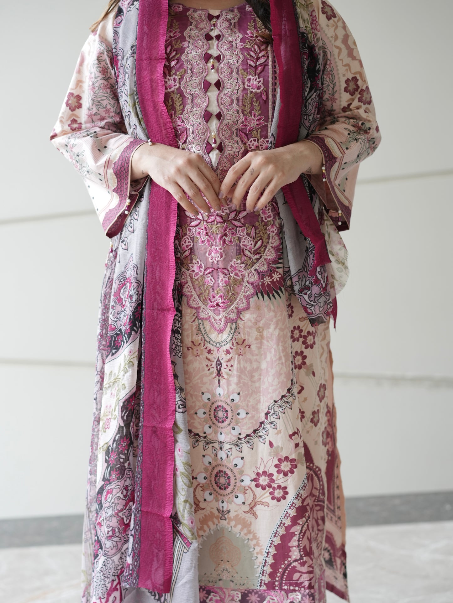 Printed casual suit with chiffon dupatta-3303