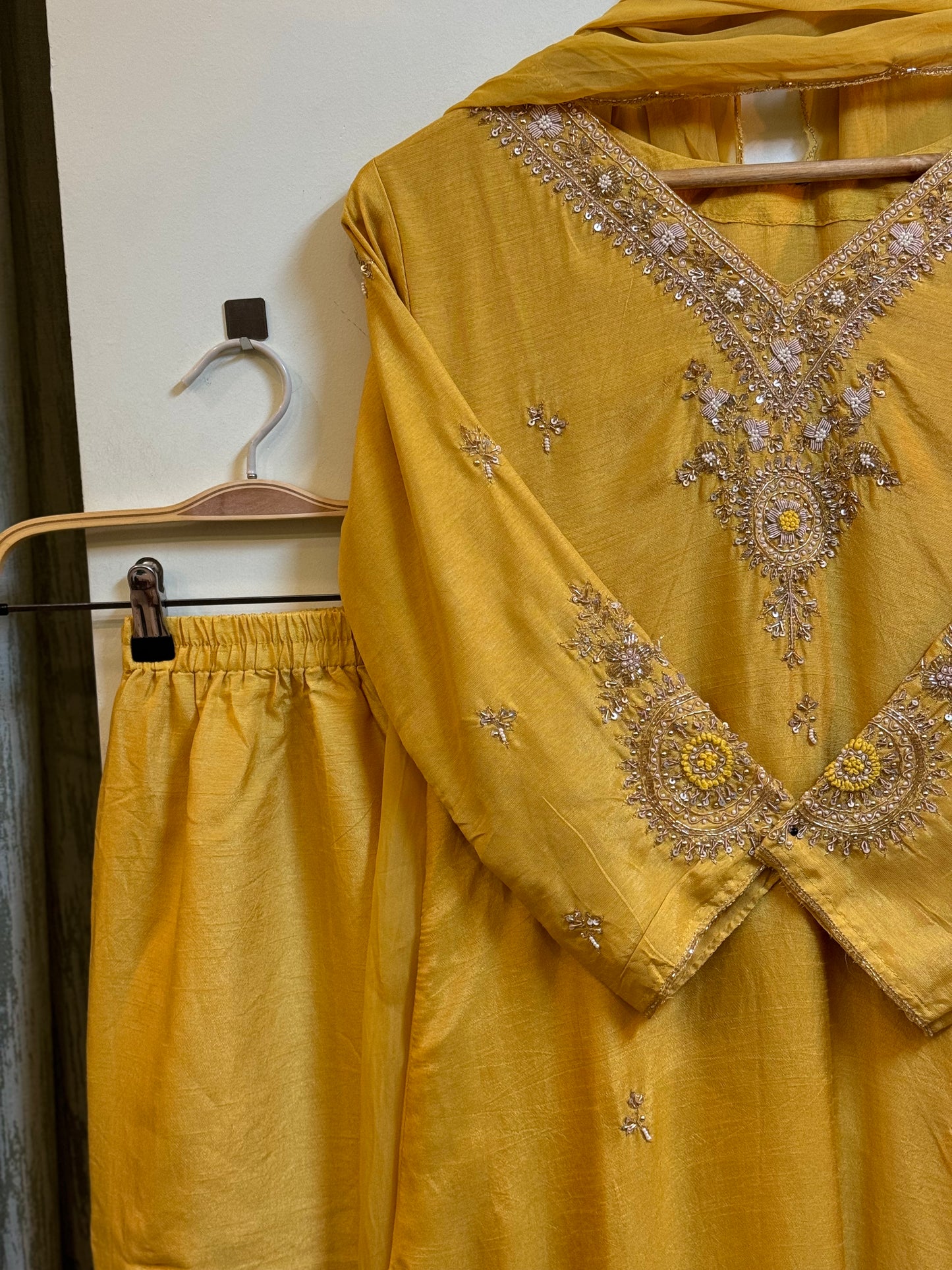 Beautifull  dola silk suit with hand work detailing