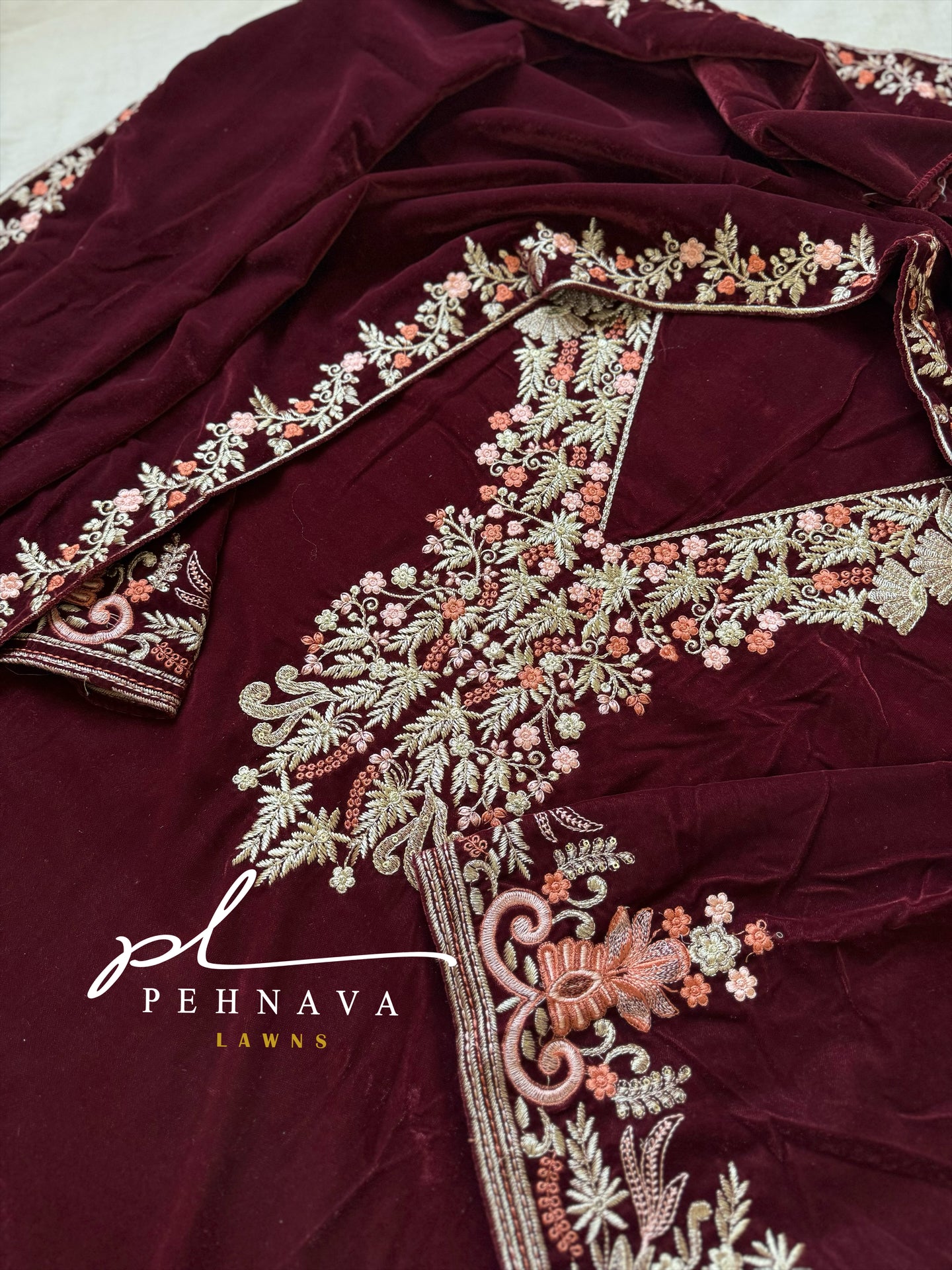 Embroidered velvette suit -3241