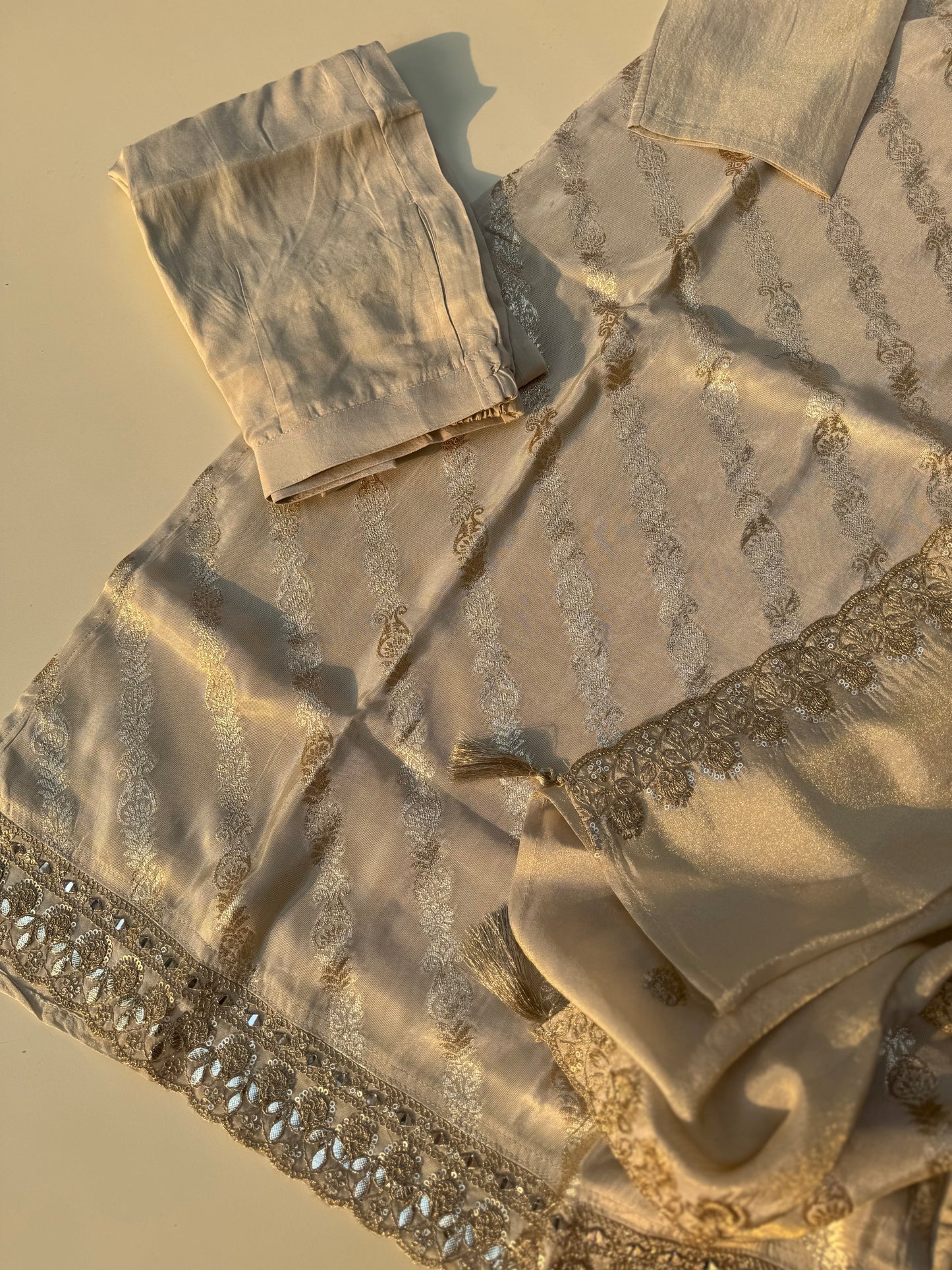 Offwhite Tissue ready to wear suit with scalloped dupatta