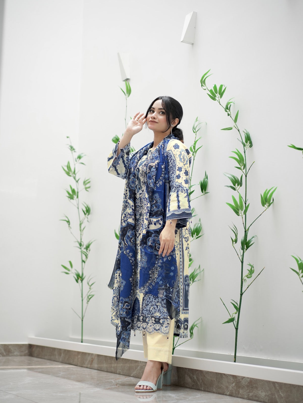 Printed casual suit with chiffon dupatta-3361