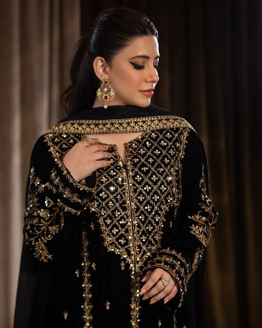 Embroidered velvette suit (black)-1151