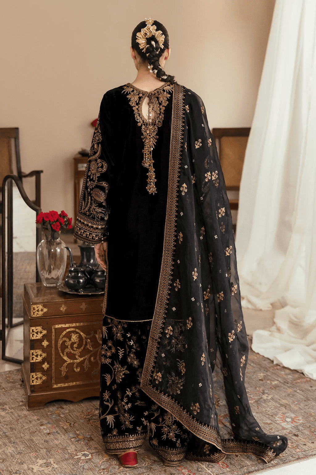 Embroidered velvette suit -3187