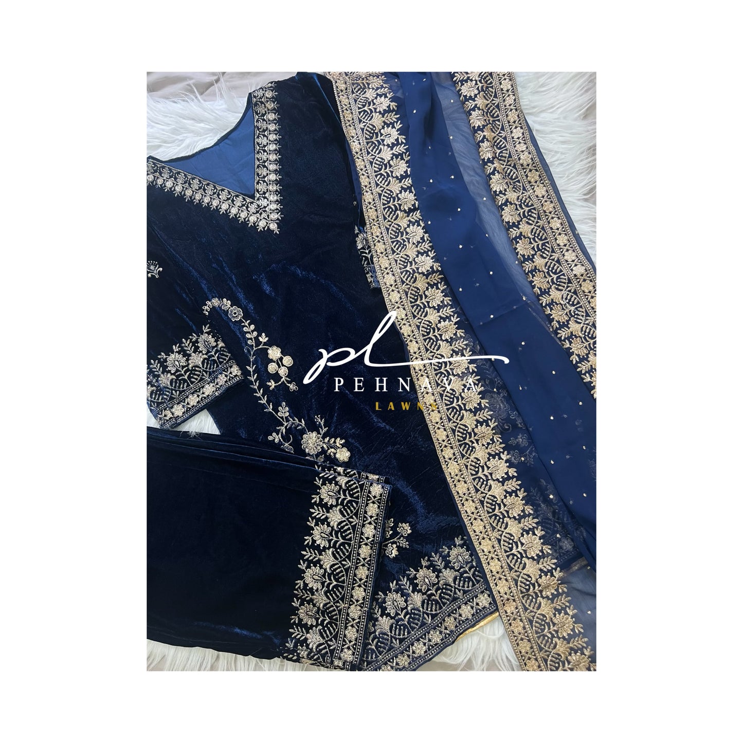 Embroidered velvette suit -blue