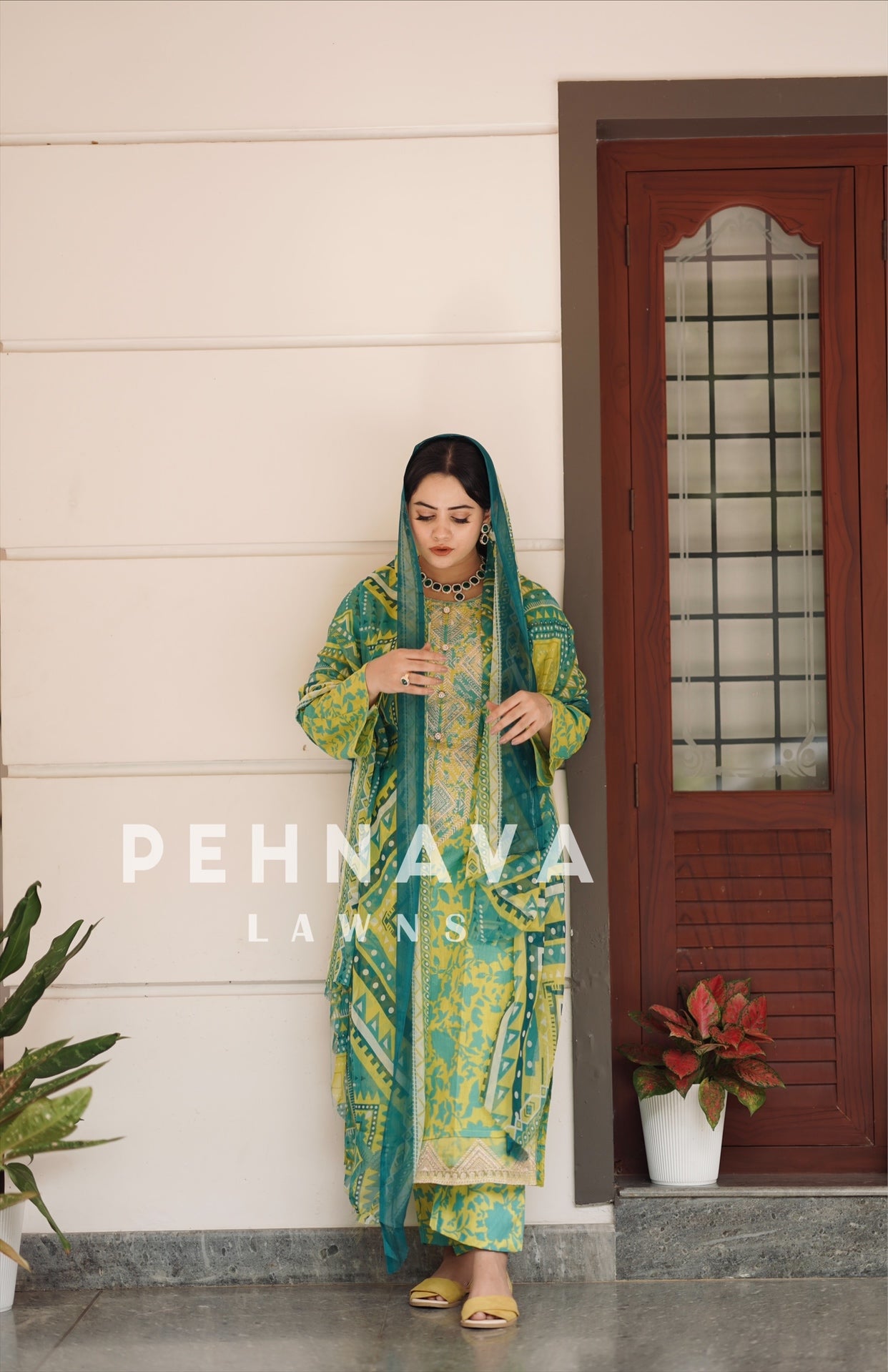 Printed casual suit with chiffon dupatta-3397