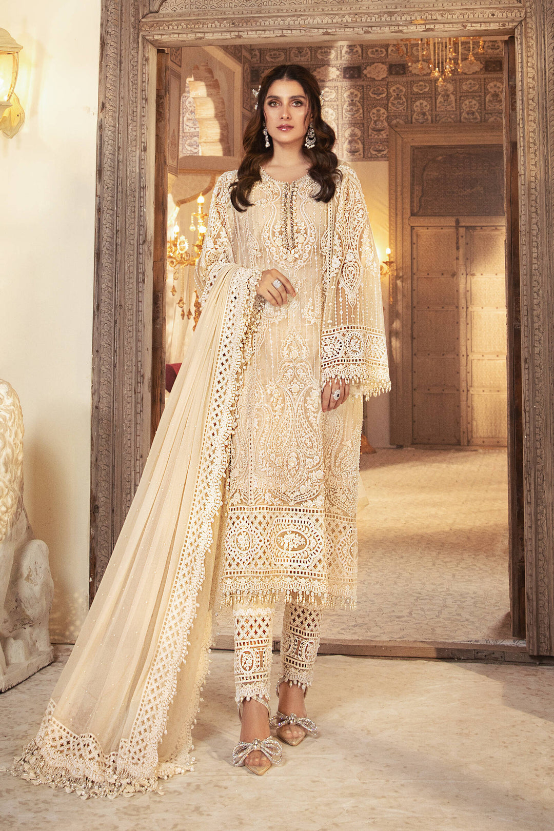 Off white Georgette embroidered party wear