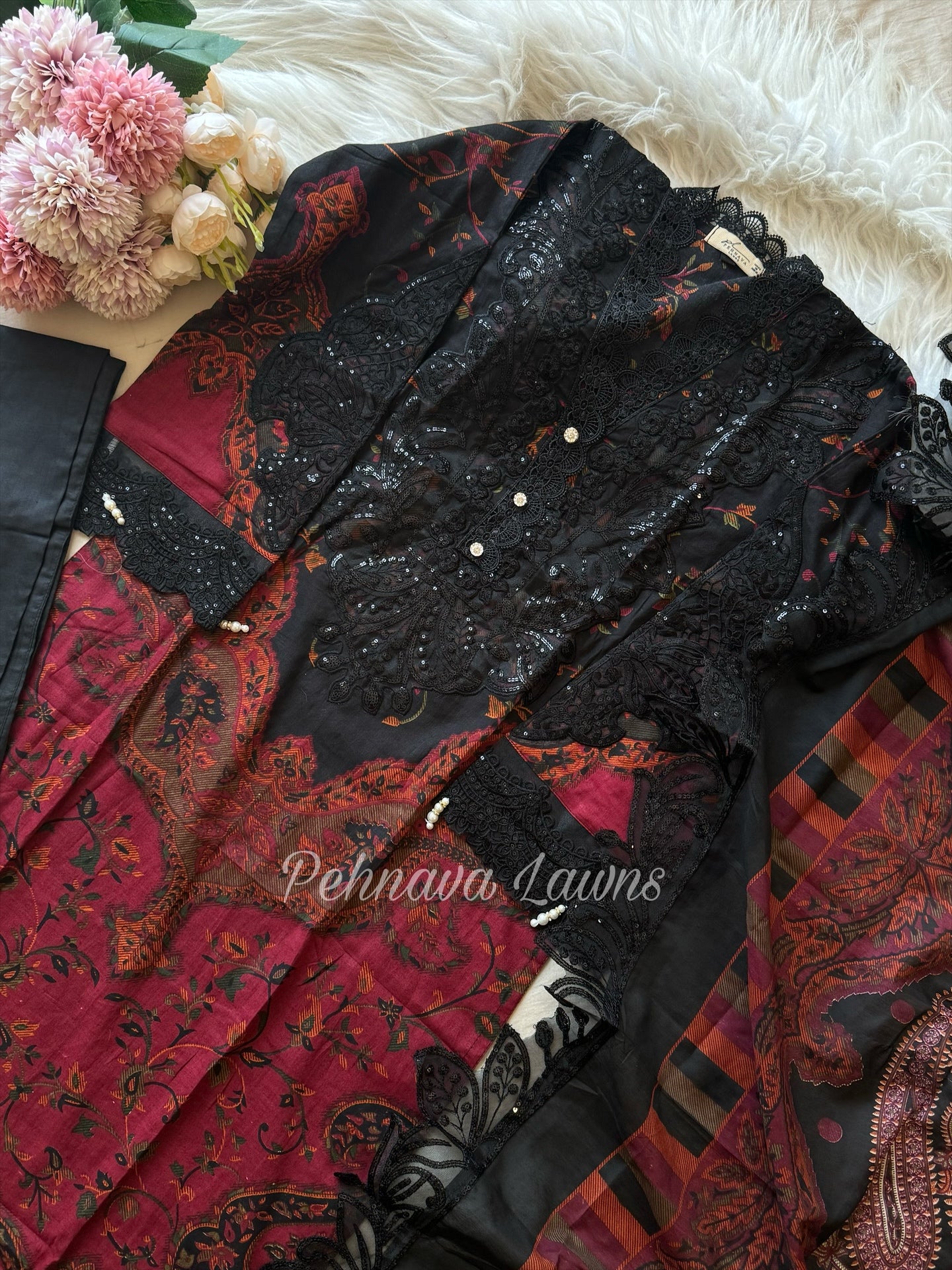 Gorgeous Black pakistani printed suit-8031