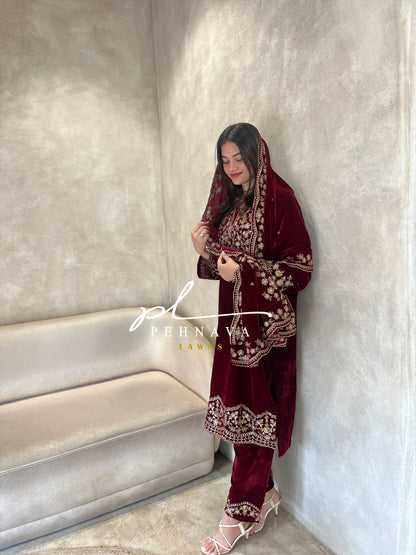 Embroidered velvette suit -32213