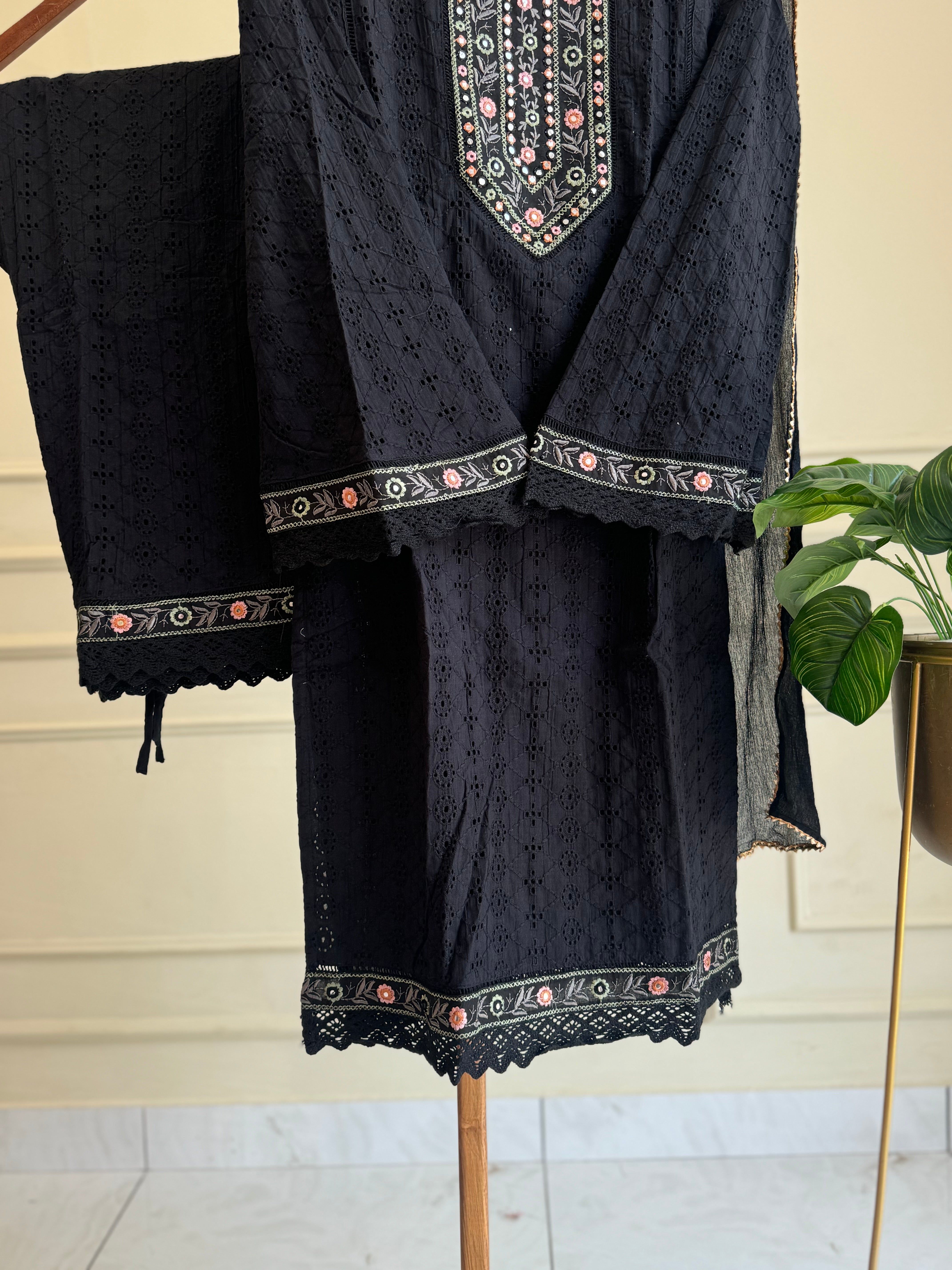 Cotton  hakoba embroidered suit-12