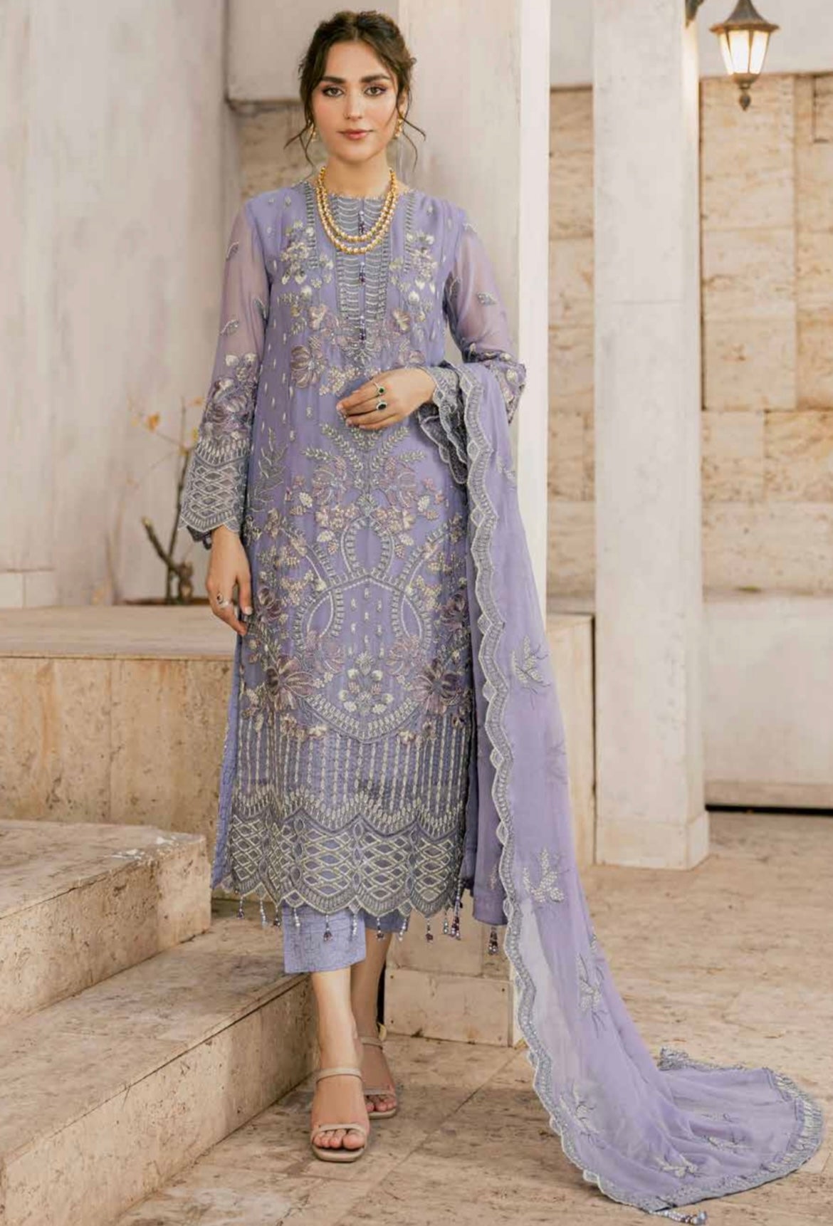 Luxurious Embellished Chiffon Suit D8