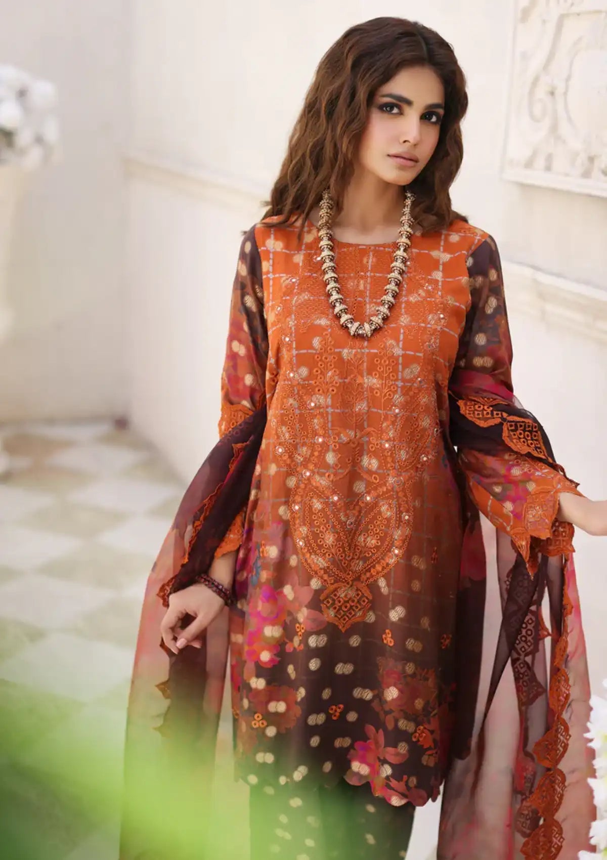 Embroidered suit with chiffon embroidered dupatta - 10004