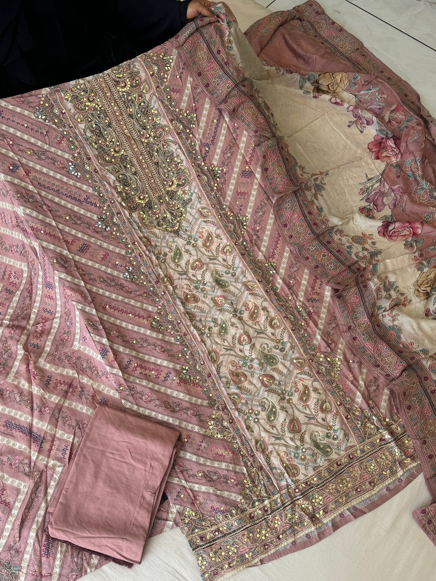 Pure muslin with detailings  and muslin Dupatta-122