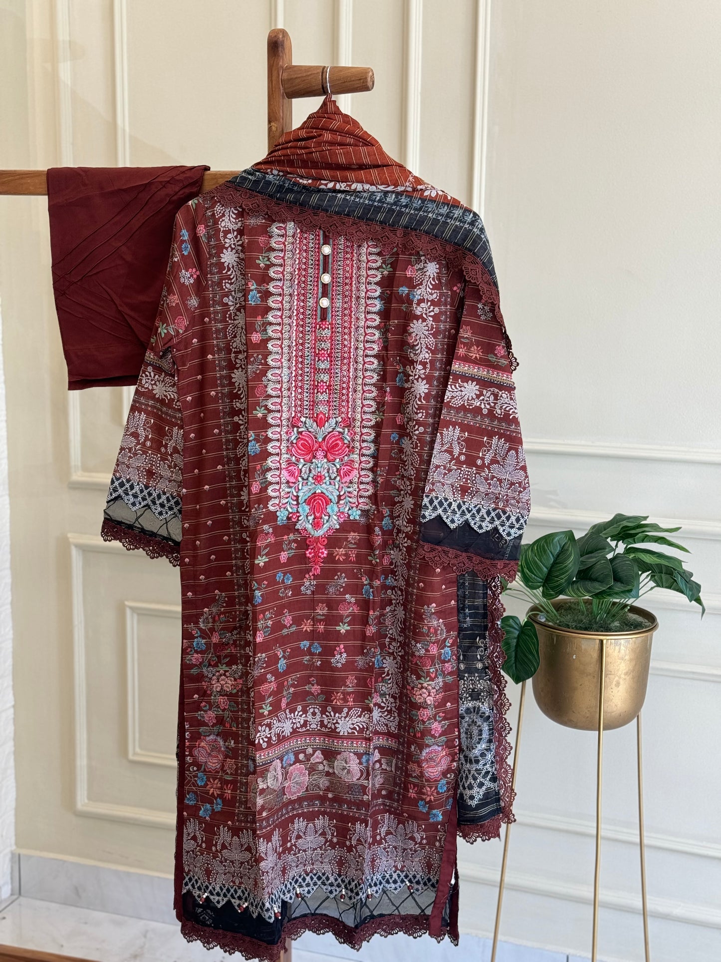 Khaadi Ethnic Embroidered Lawn Suit – 3-Piece Traditional Collection