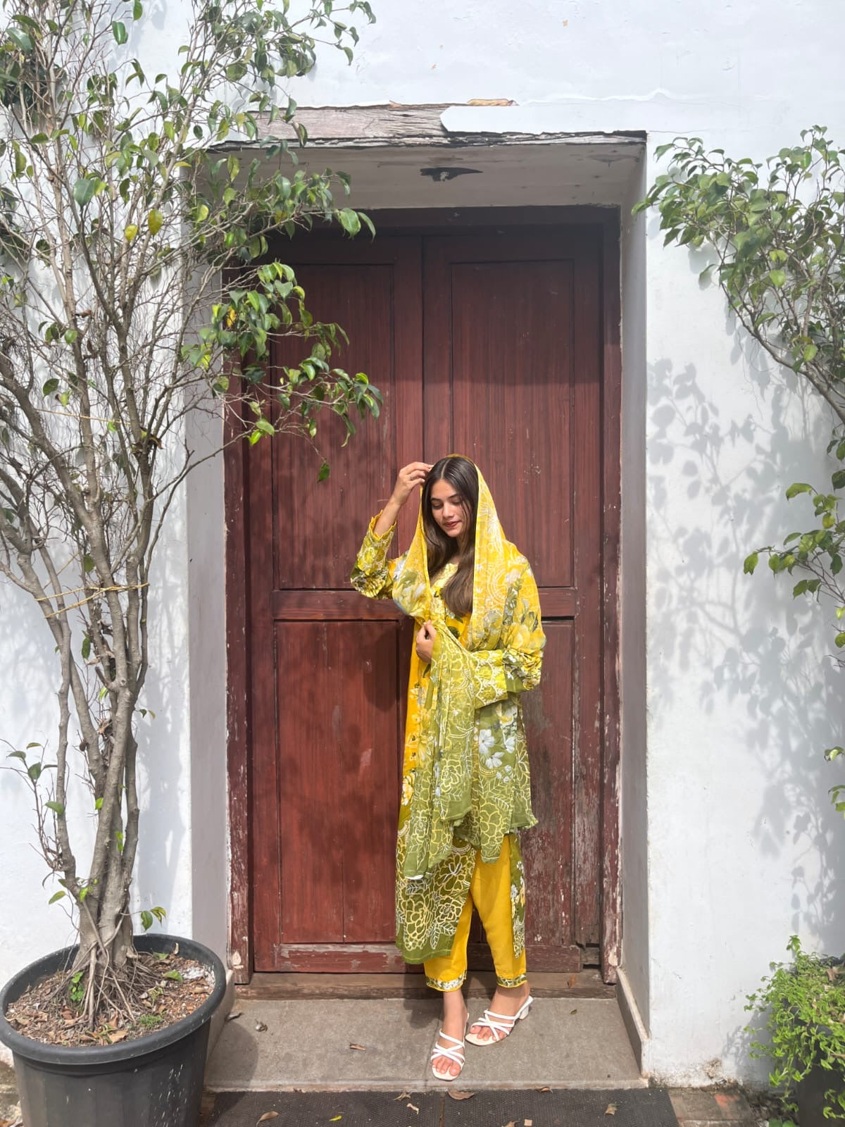 Yellow Printed casual suit with chiffon dupatta(AL)