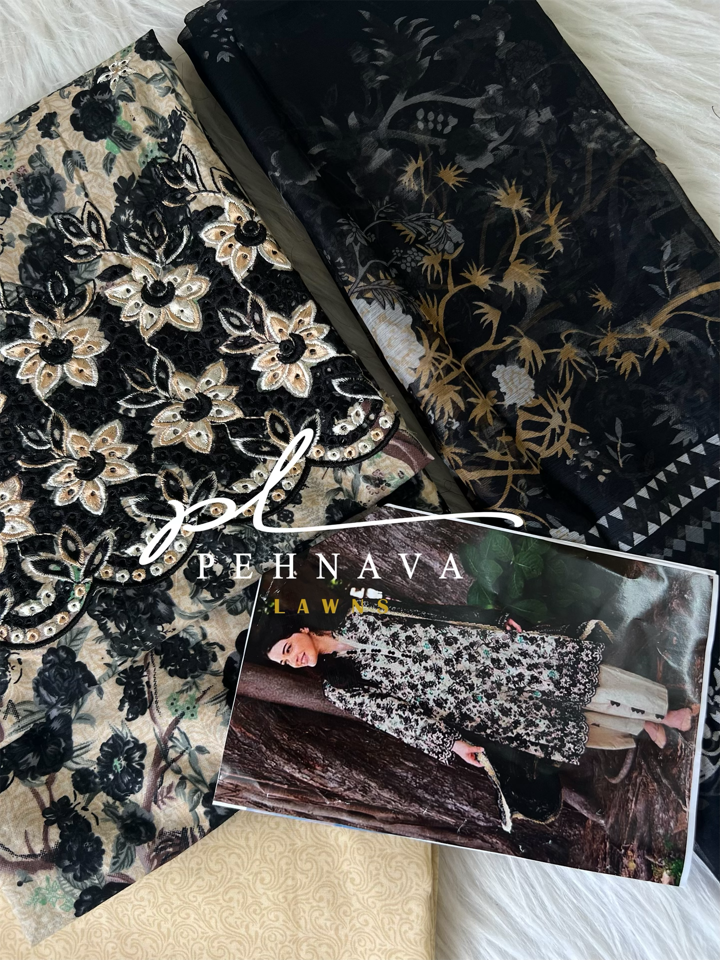 Floral embroidered suit with chiffon dupatta - 3128