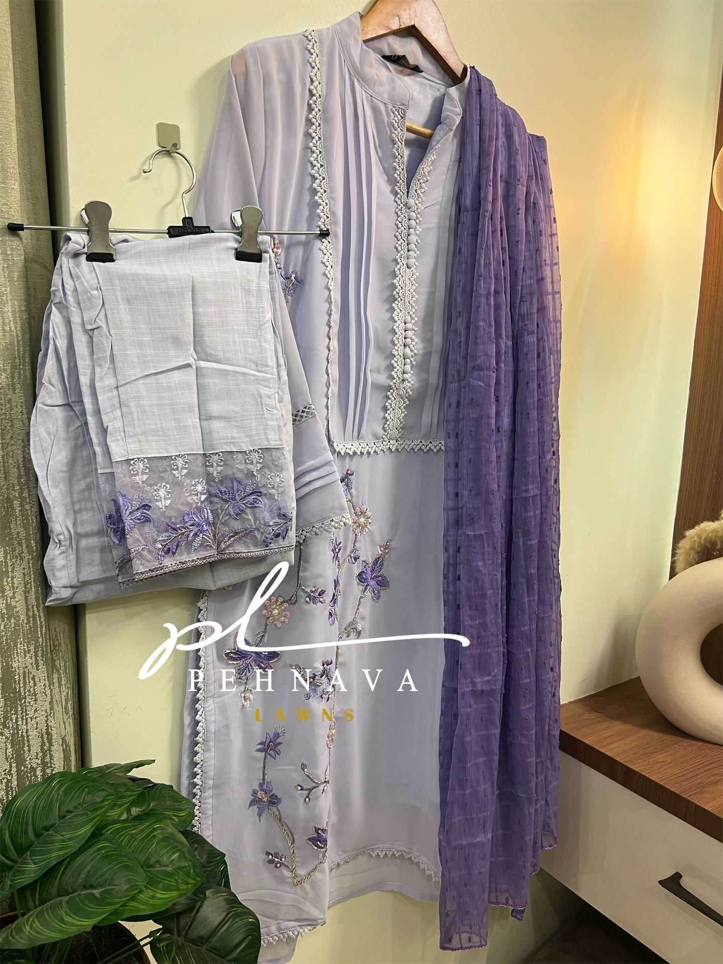 Embroidered georgette suit-lavender