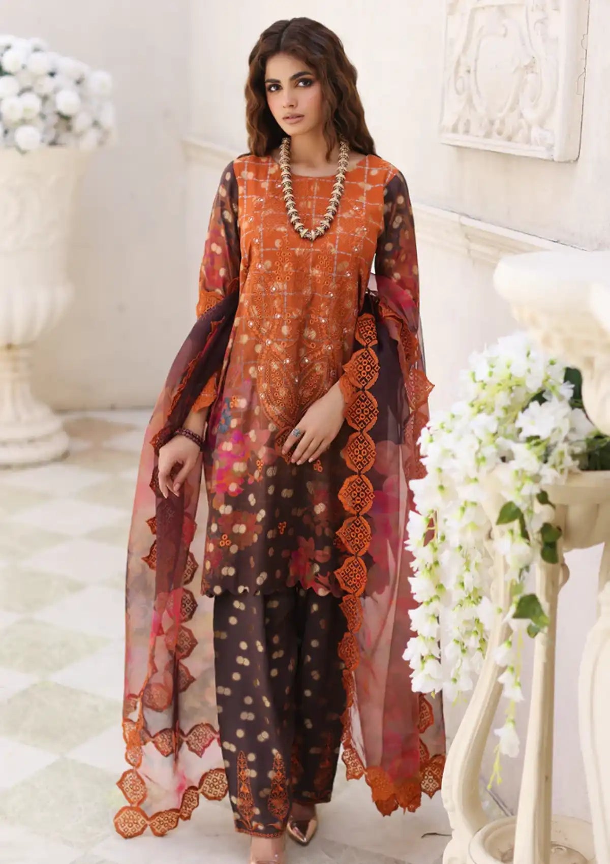 Embroidered suit with chiffon embroidered dupatta - 10004