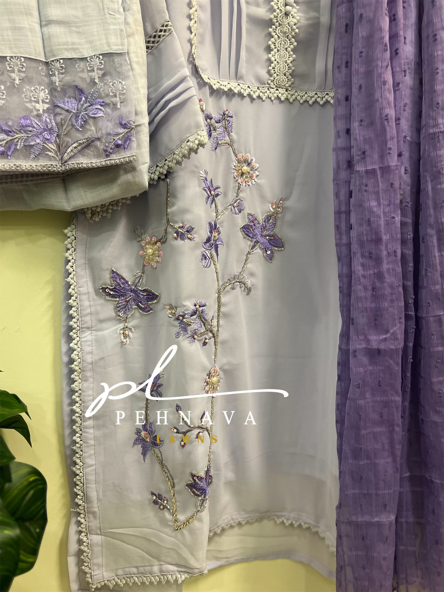 Embroidered georgette suit-lavender