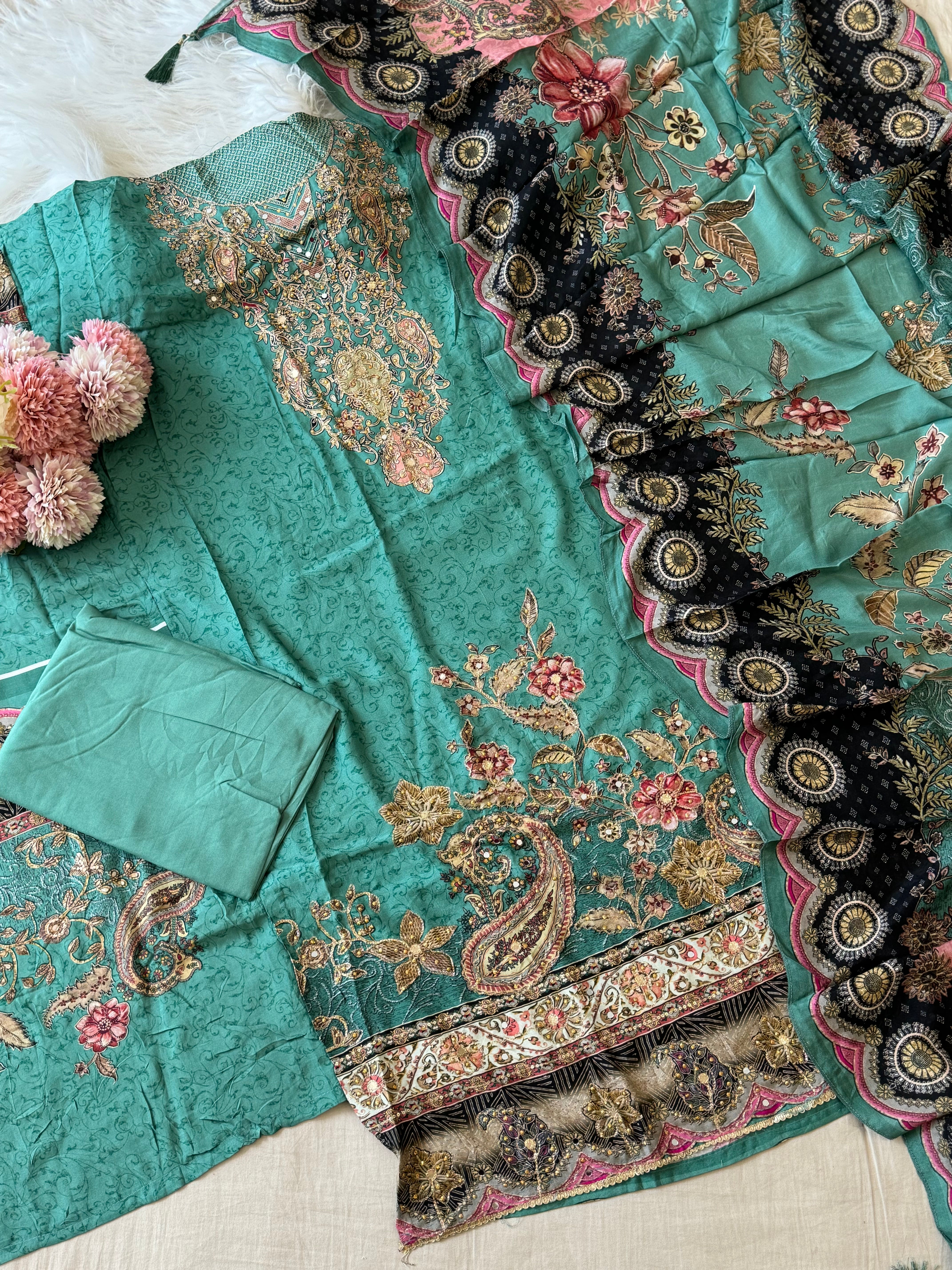 Pure muslin with aari work detailings  and muslin Dupatta-150