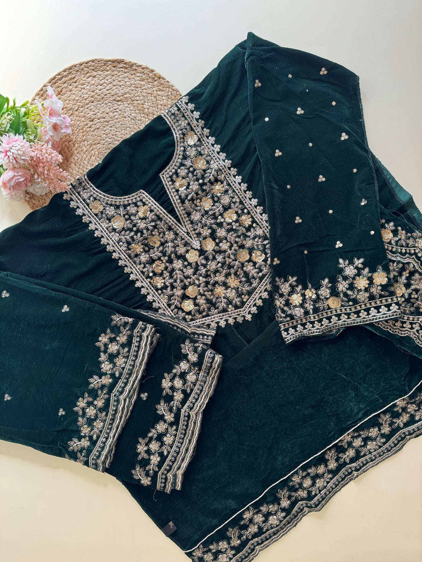 Embroidered velvette suit -32213