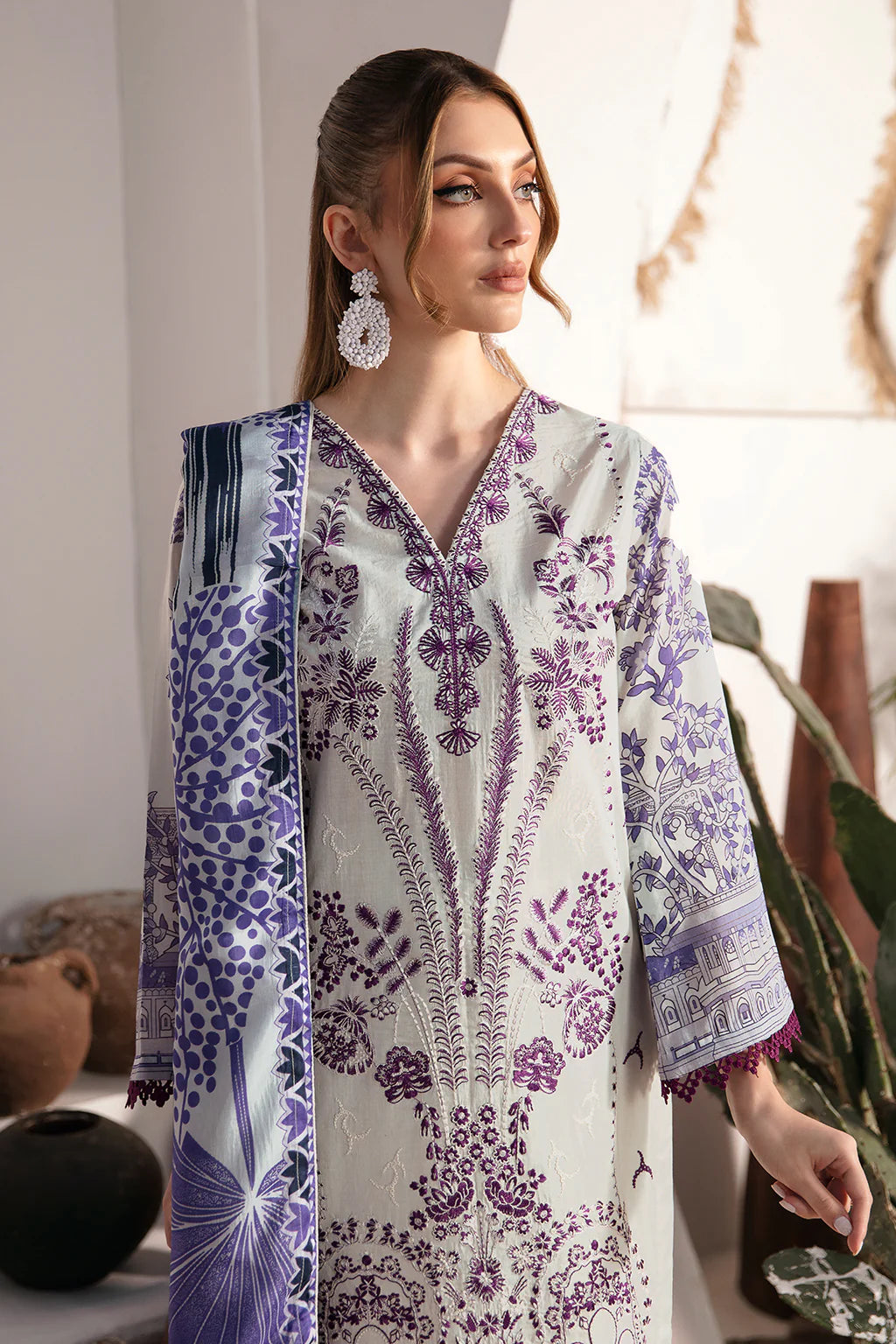 Lawn embroidered suit-G-204