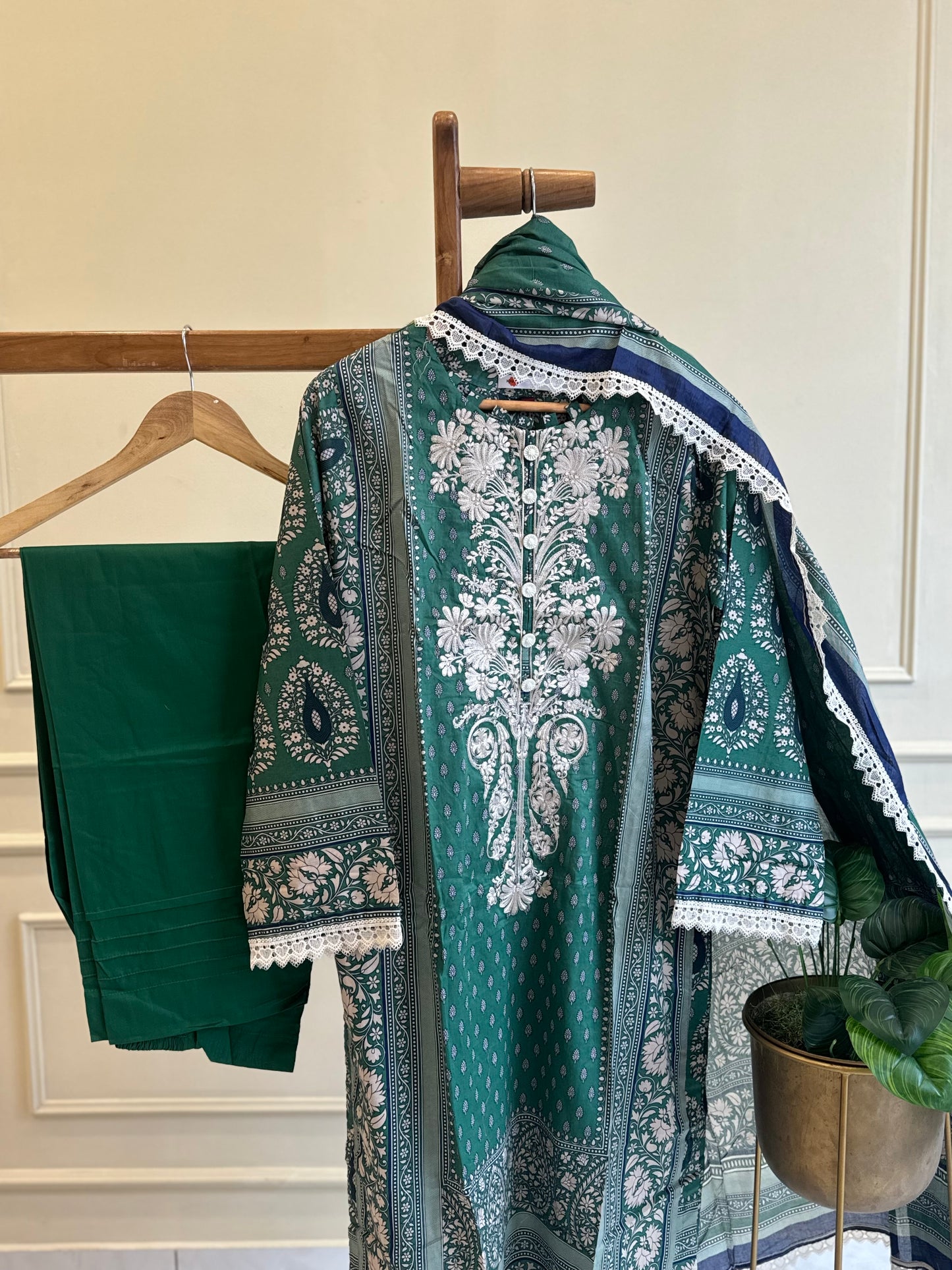 Khaadi Classic Embroidered Lawn Suit –green size M