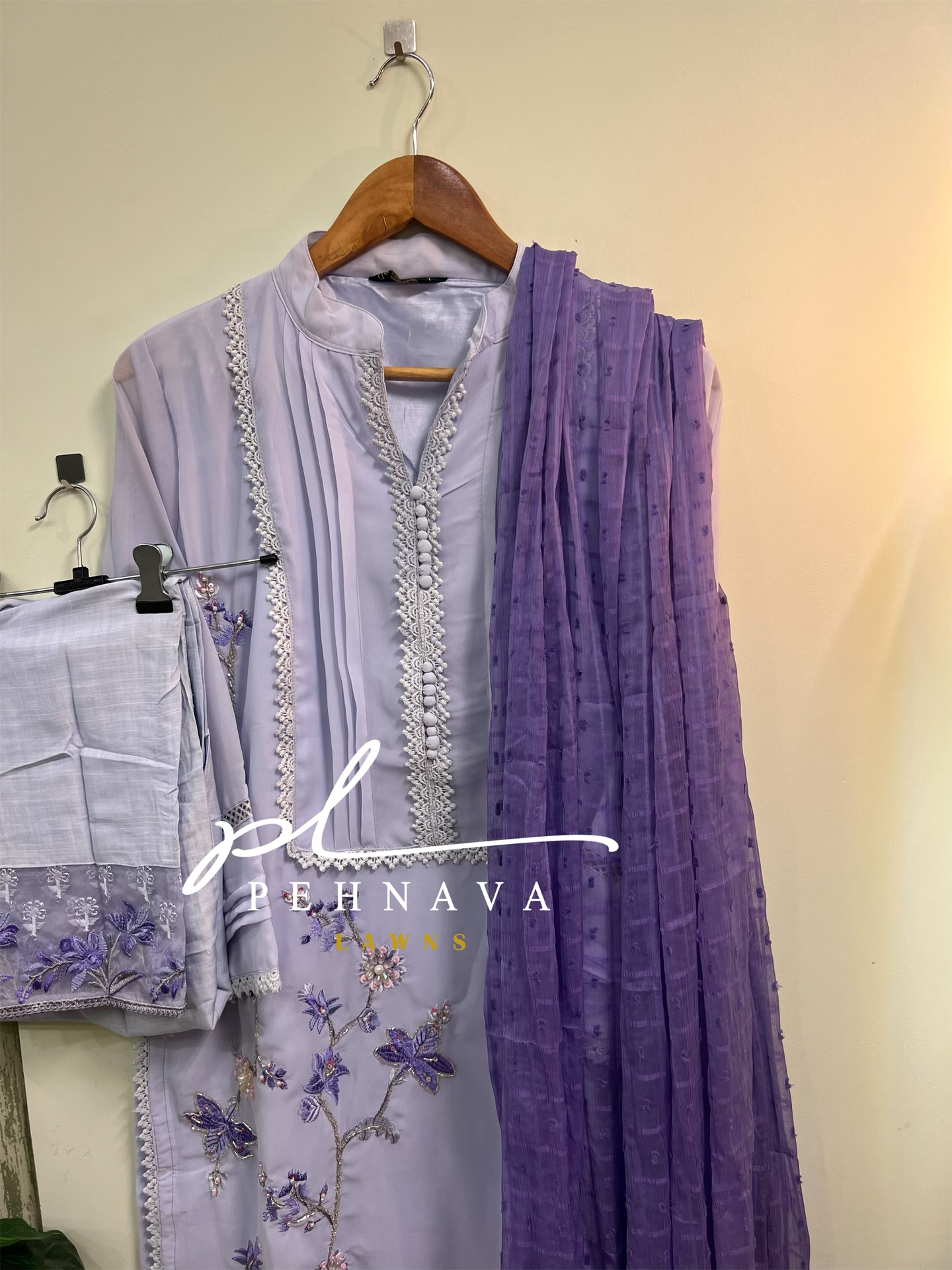 Embroidered georgette suit-lavender