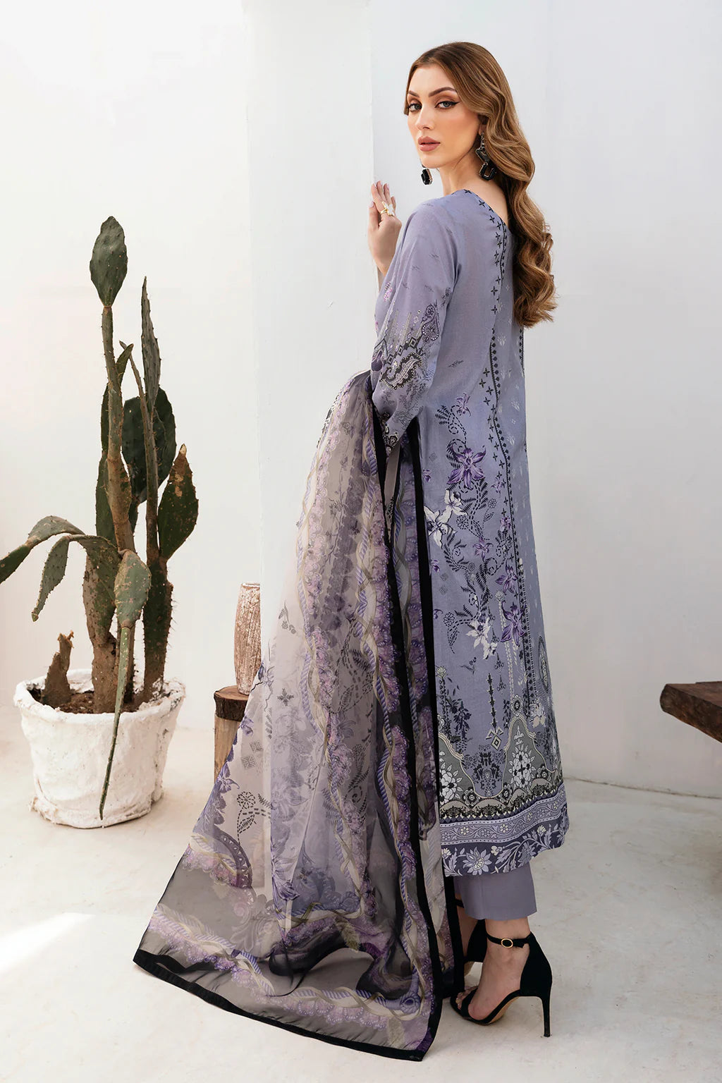 Lawn embroidered suit-G-202