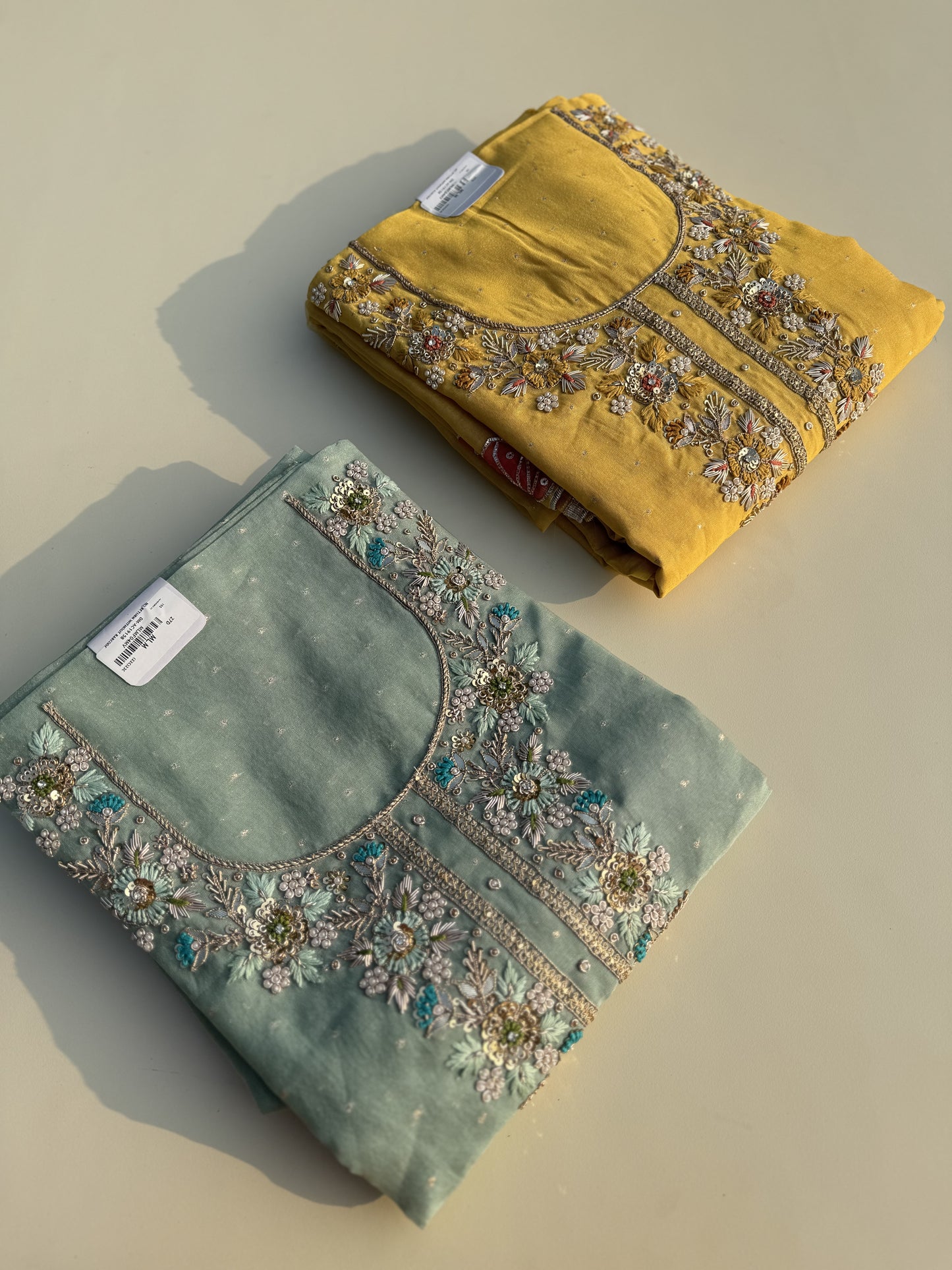 Premium tissue with organza dupatta