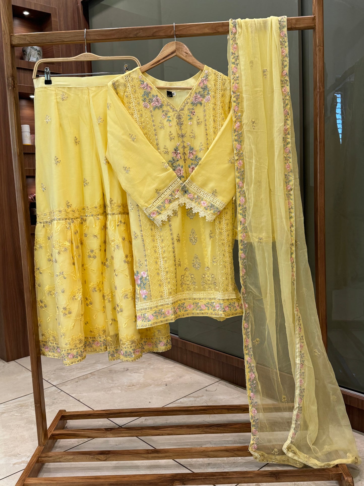 Embroidered chiffon suit with zardozi detailing-1151