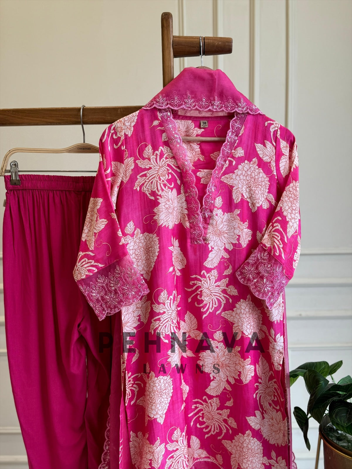 Organza Detailed Pure Muslin Suit- Pink floral