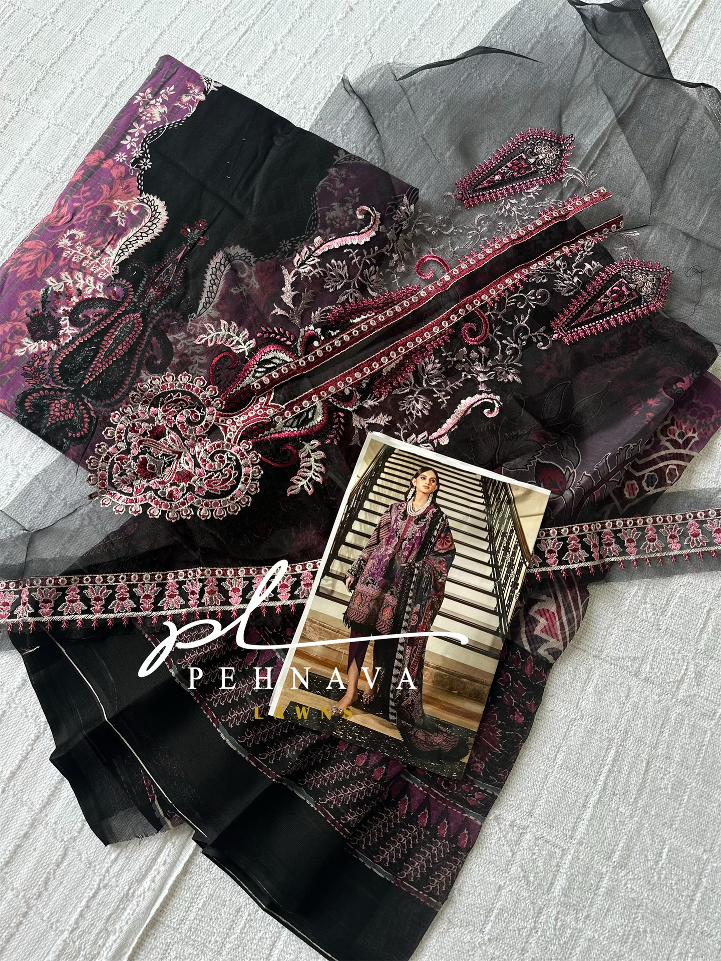 Printed casual suit with chiffon dupatta-3289