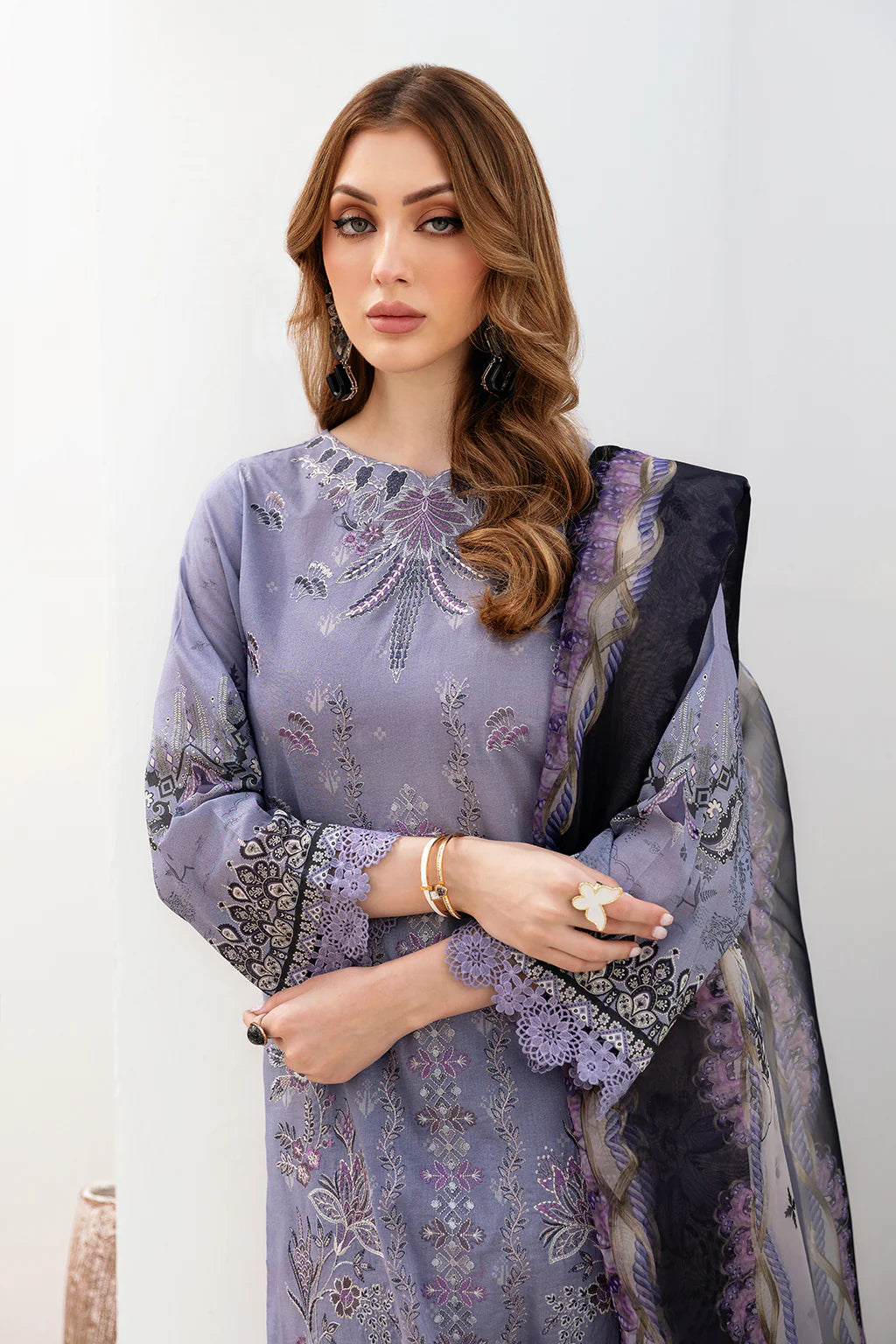 Lawn embroidered suit-G-202