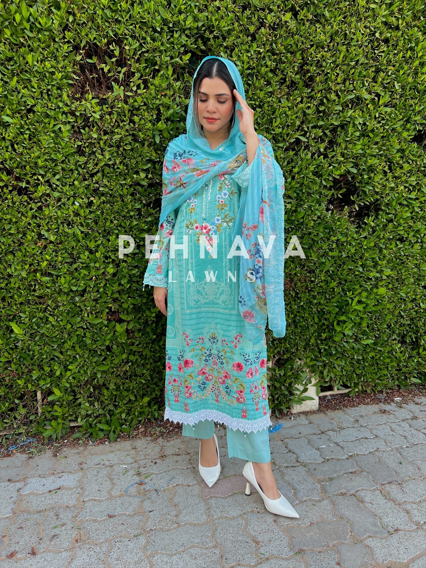 Paki printed suit with embroidered patches -1001