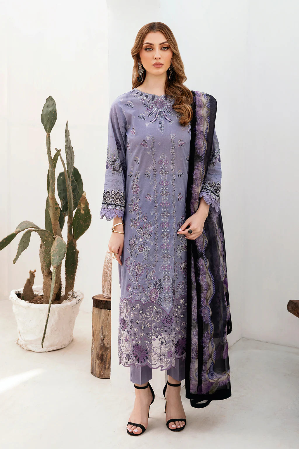 Lawn embroidered suit-G-202