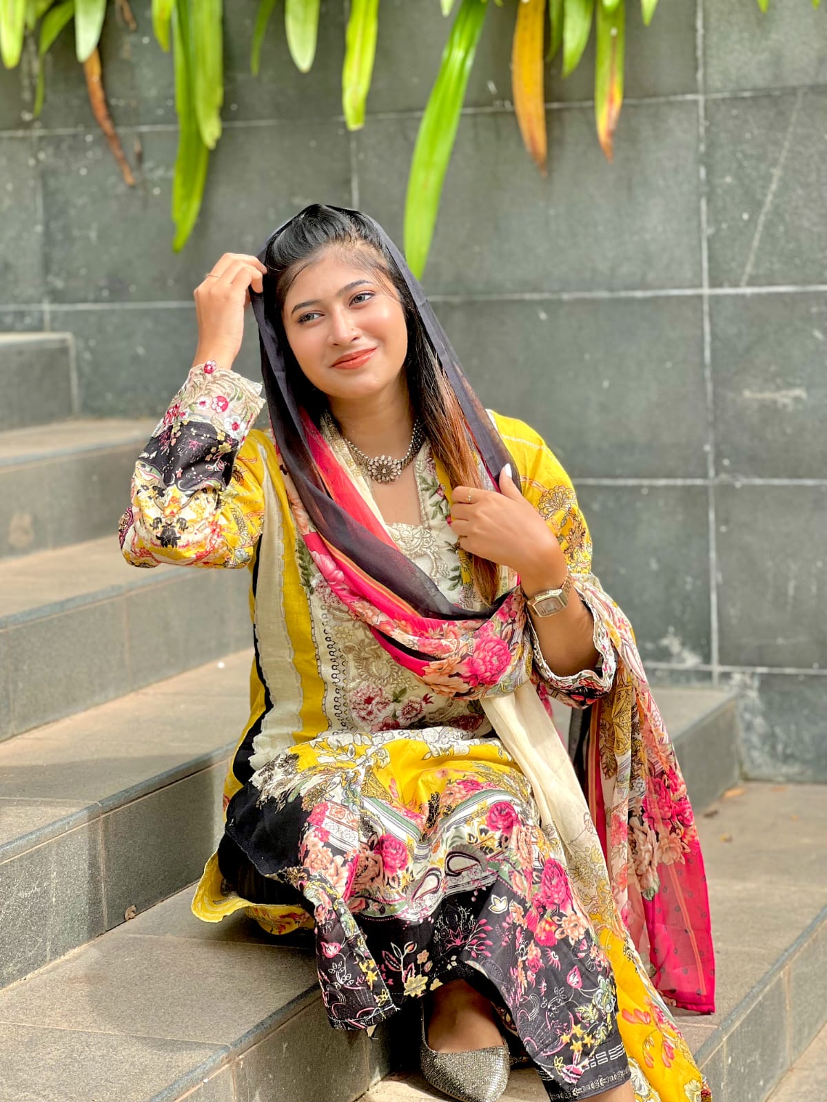 Printed yellow casual suit with chiffon dupatta - ayzel