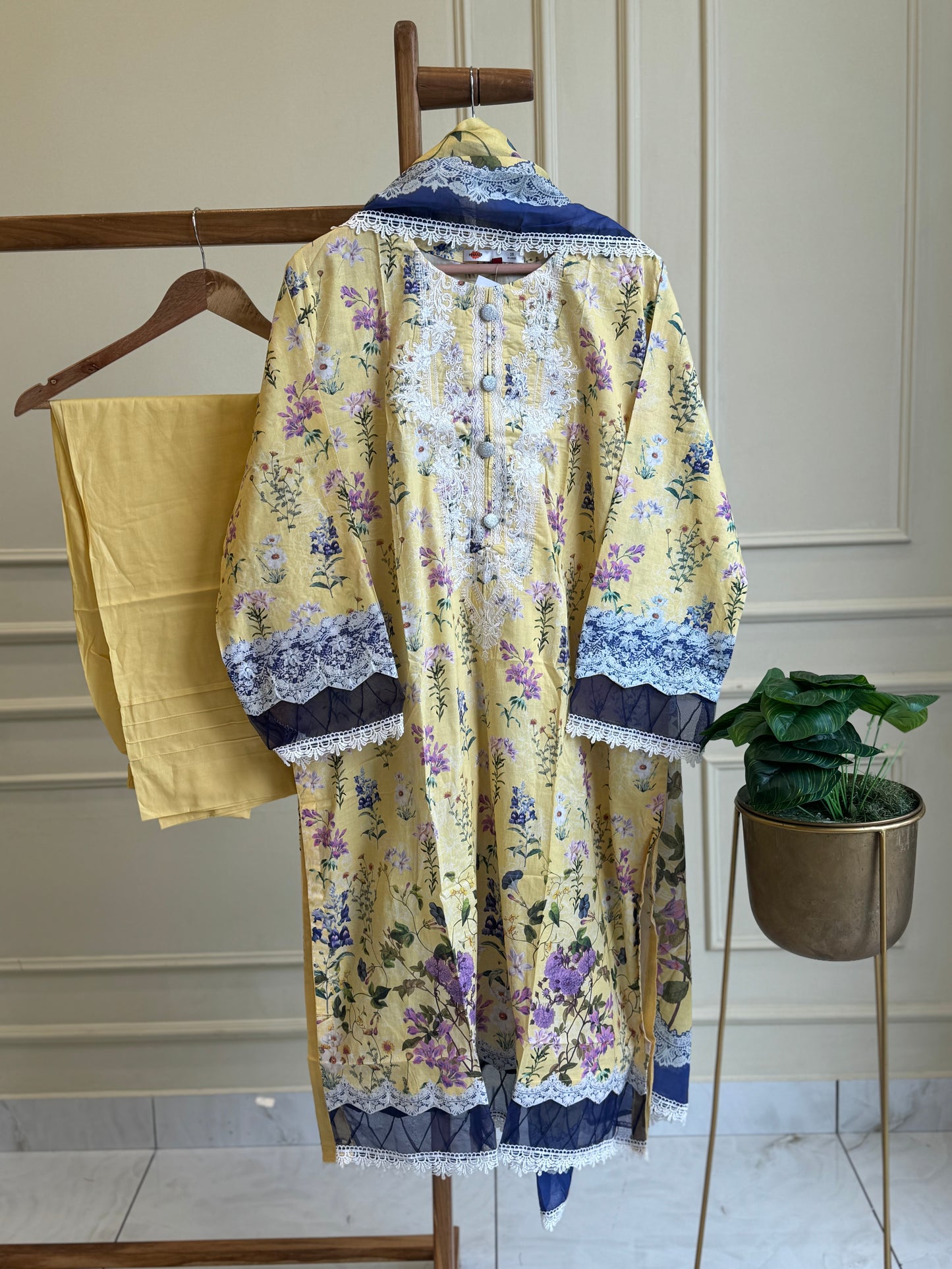 Khaadi Classic Embroidered Lawn Suit –yellow size xl