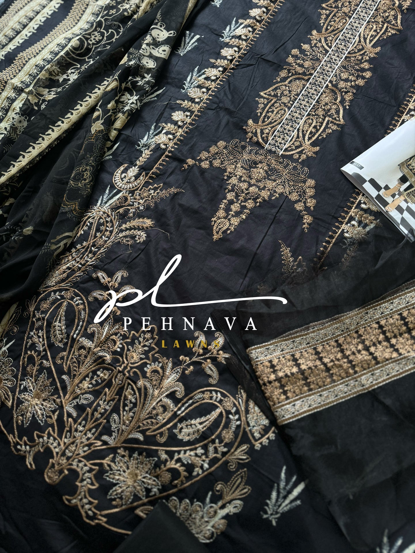 Embroidered suit with chiffon dupatta-3157