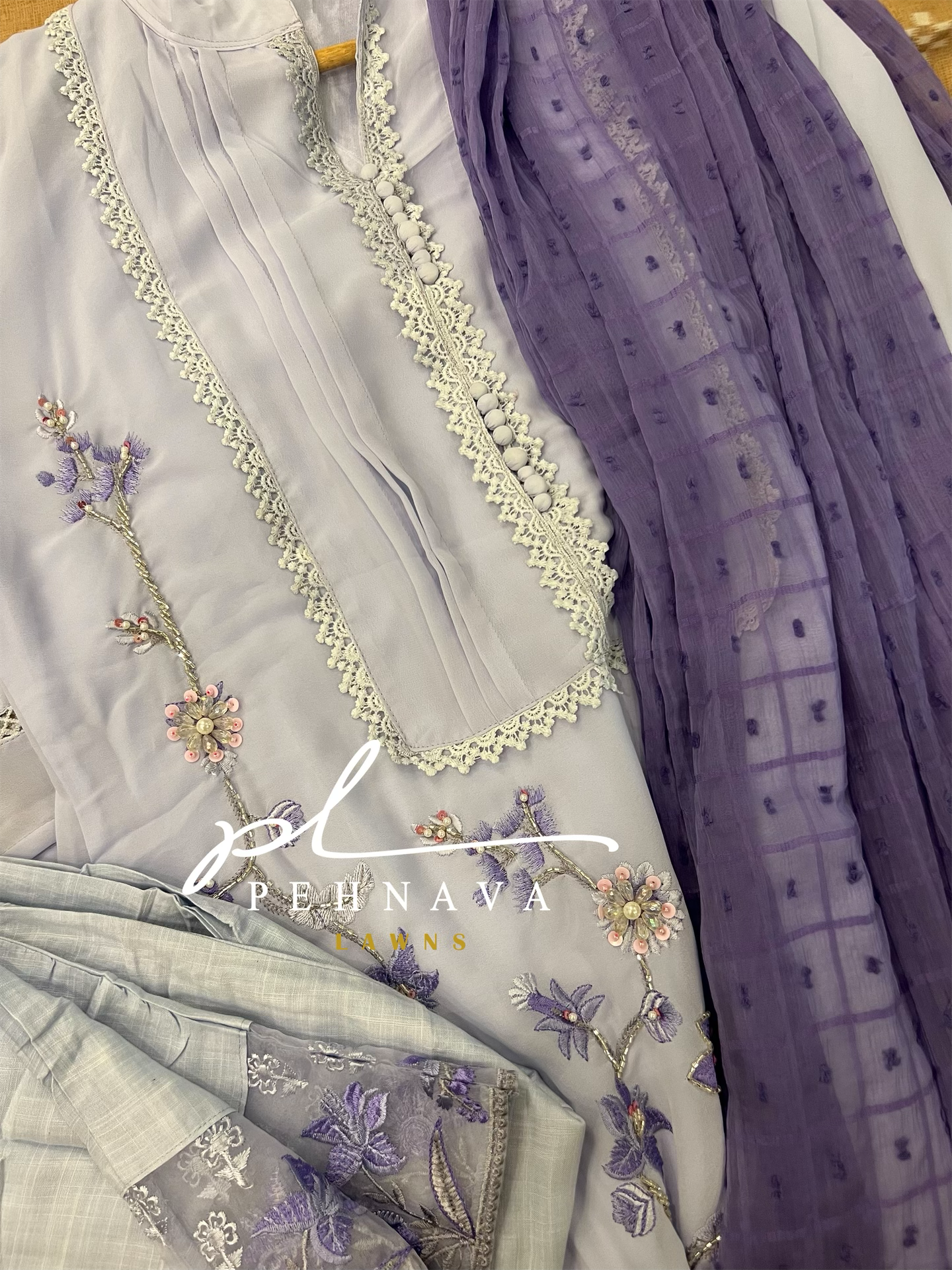 Embroidered georgette suit-lavender