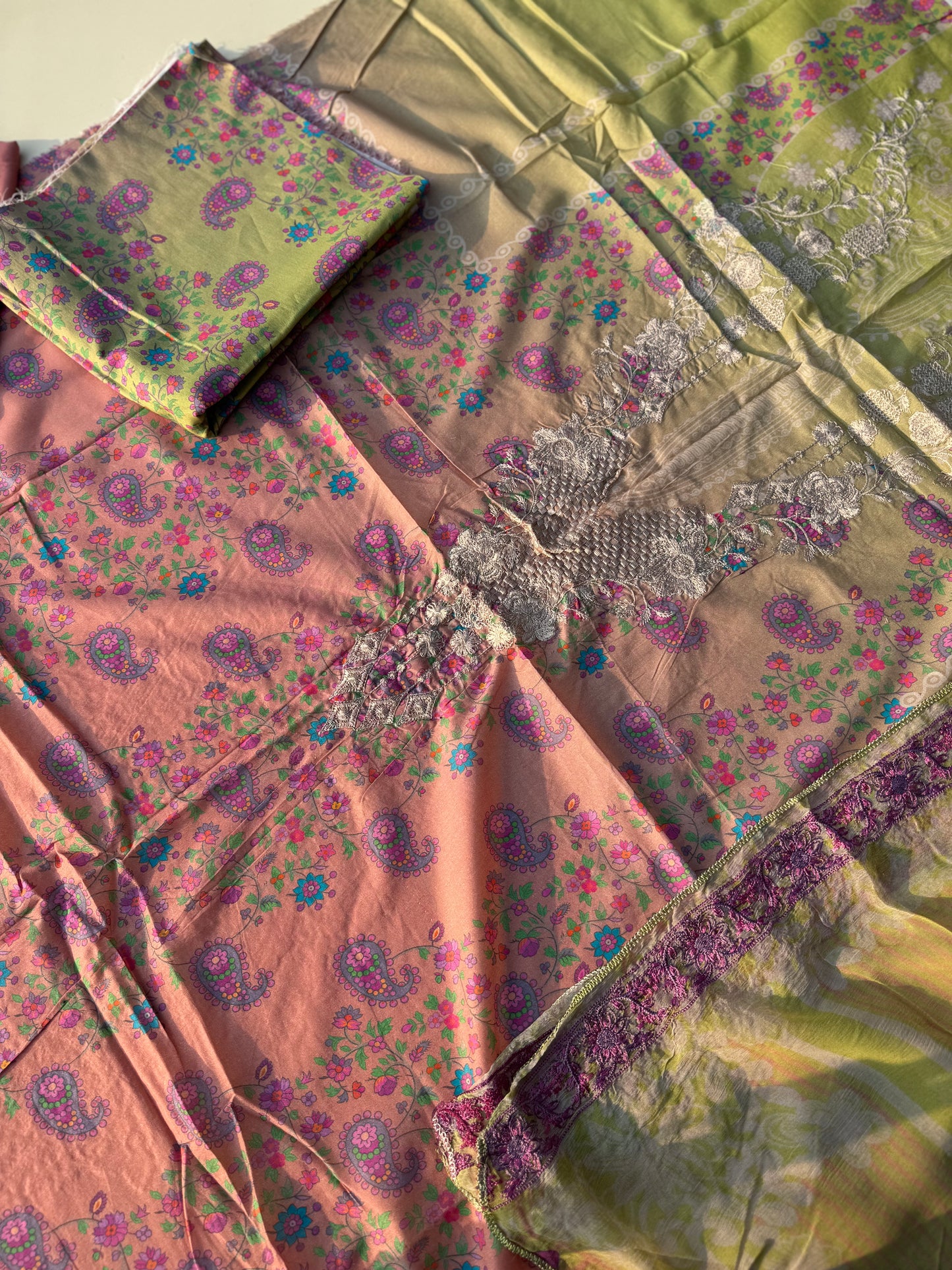 Pure lawn suit with embroidered chiffon dupatta-chrz