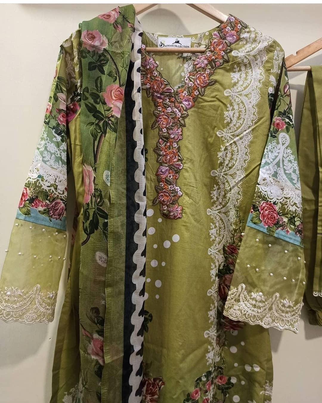 Printed casual suit with chiffon dupatta-1535