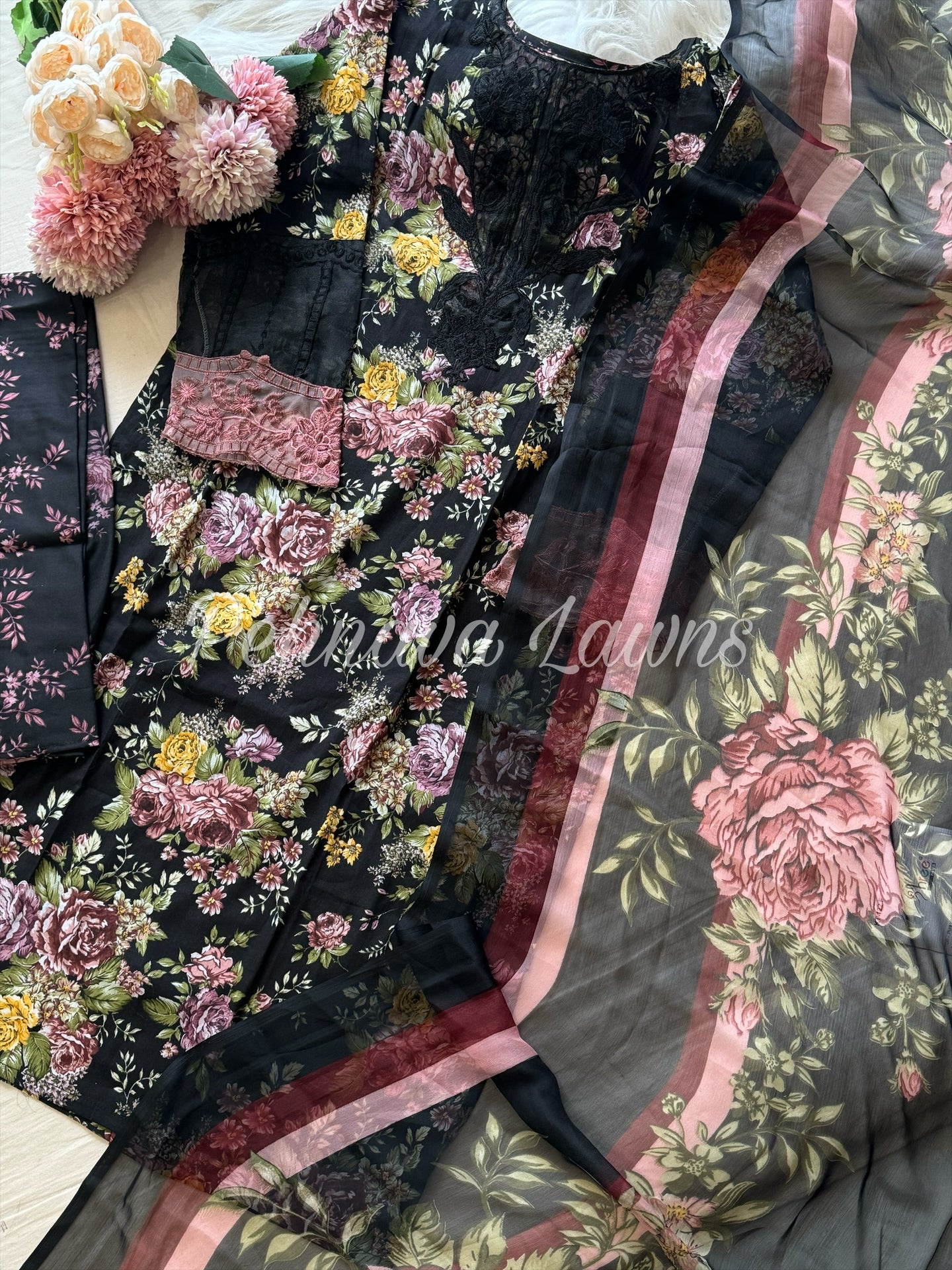 Floral printed cotton suit with embroidered patches-568