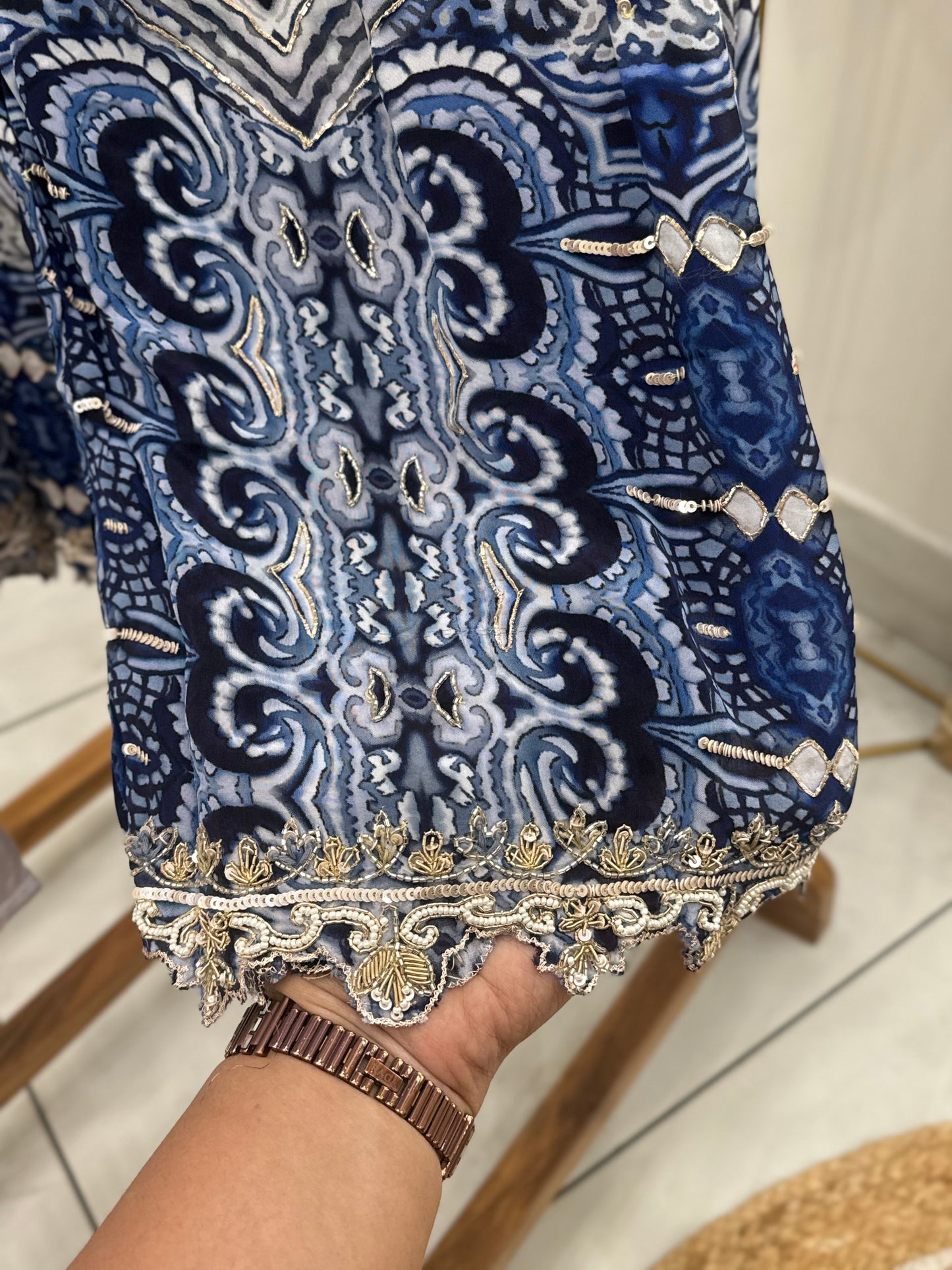 Pure crepe hand embroidered suit with printed Palazzo H9945