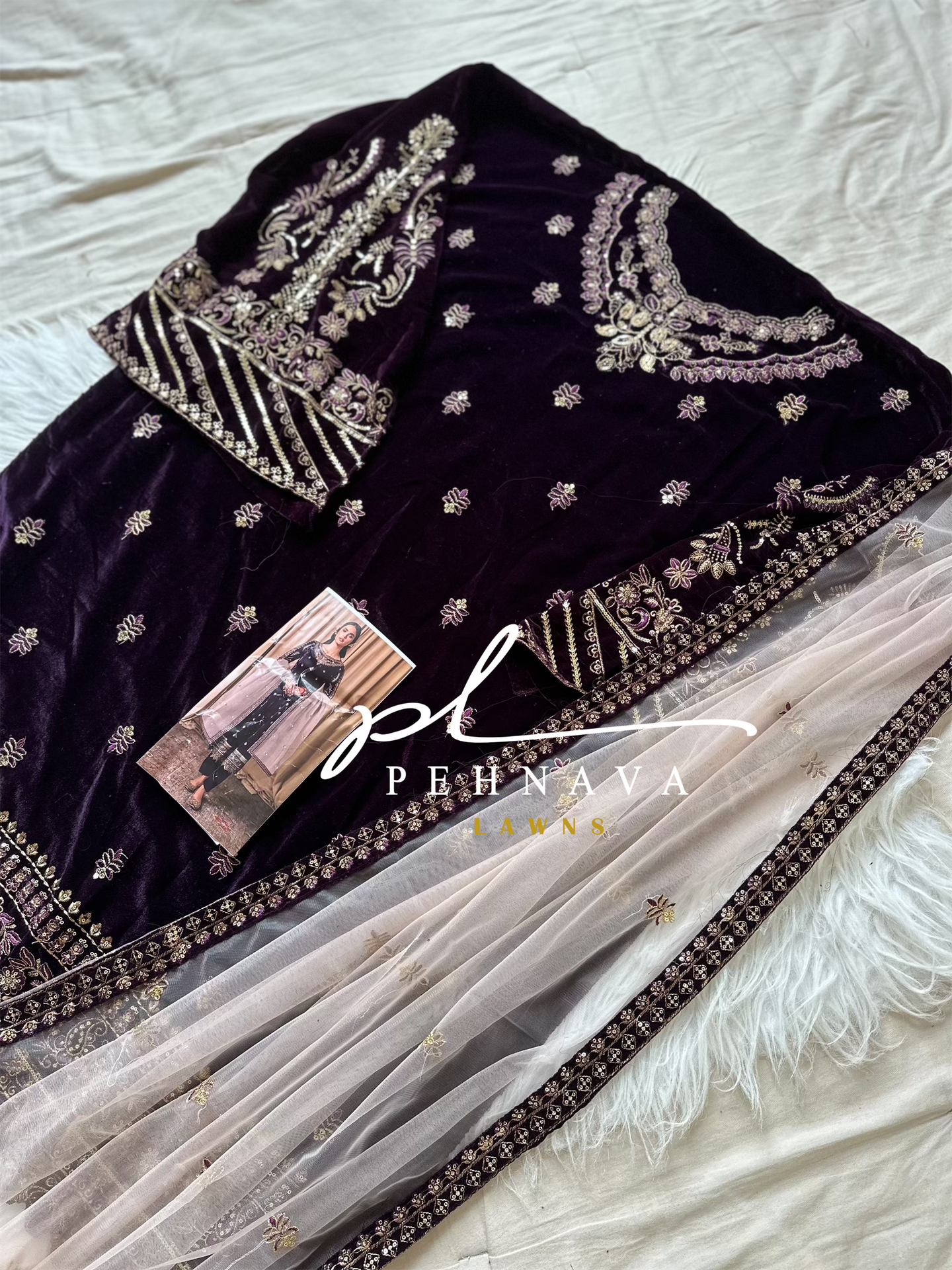 Embroidered velvette suit-1458