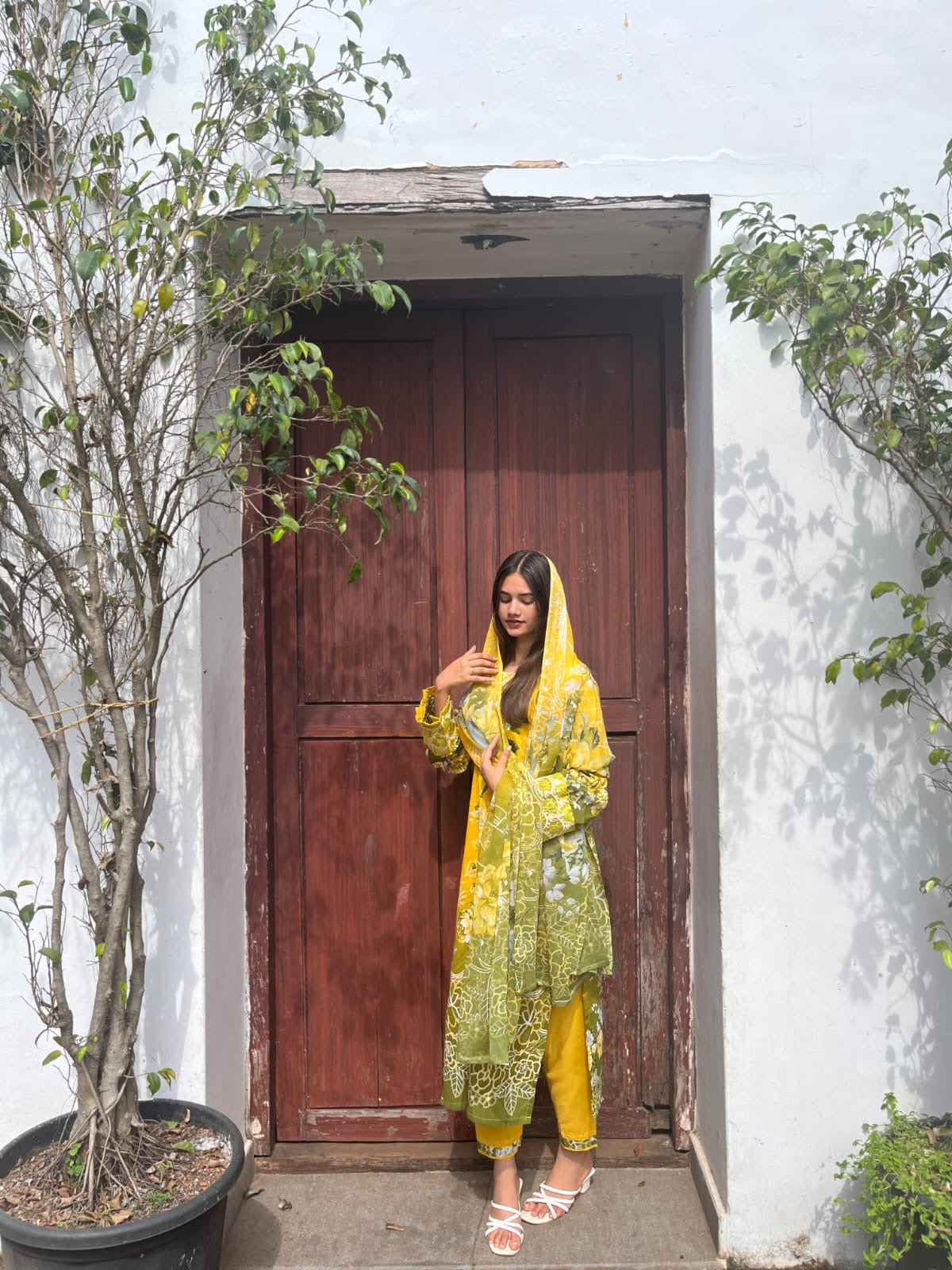 Yellow Printed casual suit with chiffon dupatta(AL)