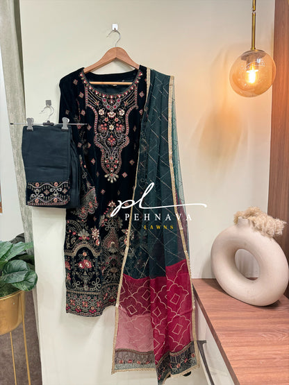 Embroidered velvette suit -1067