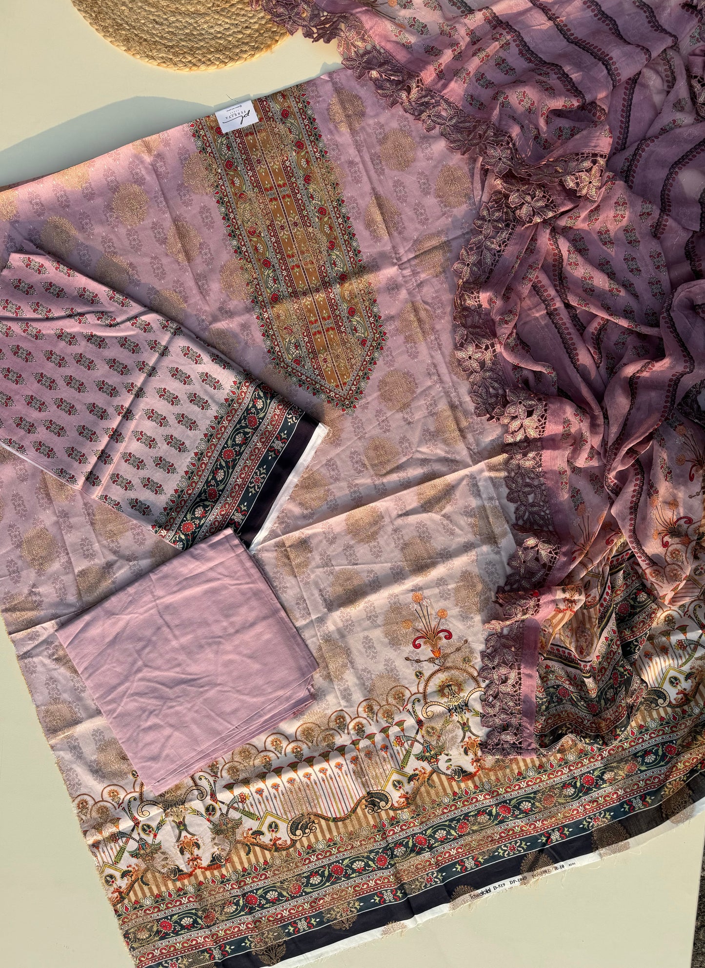 Pure pakistani lawn suit with chiffon dupatta-pink